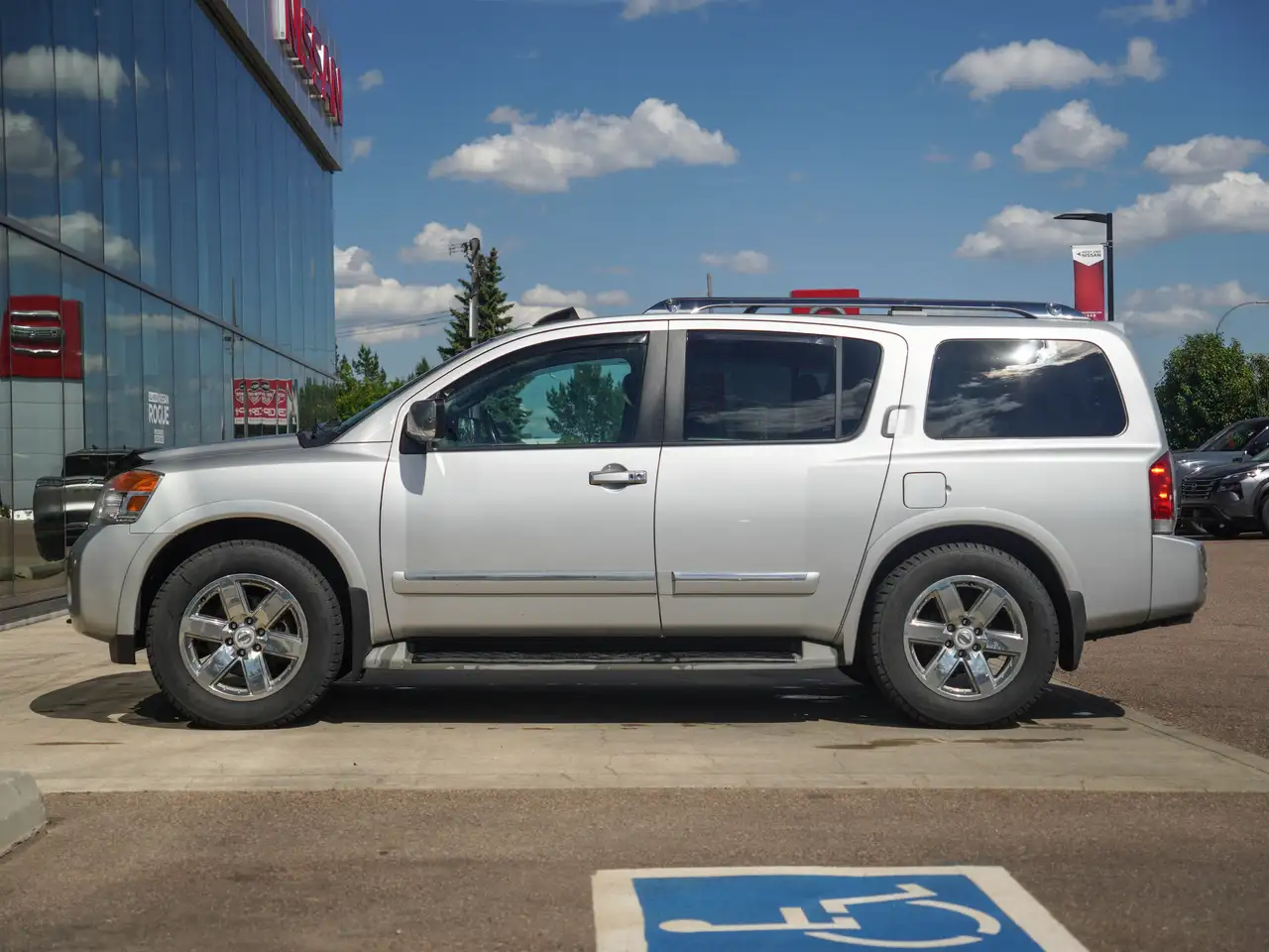 Nissan Armada fotografie Nissan Armada