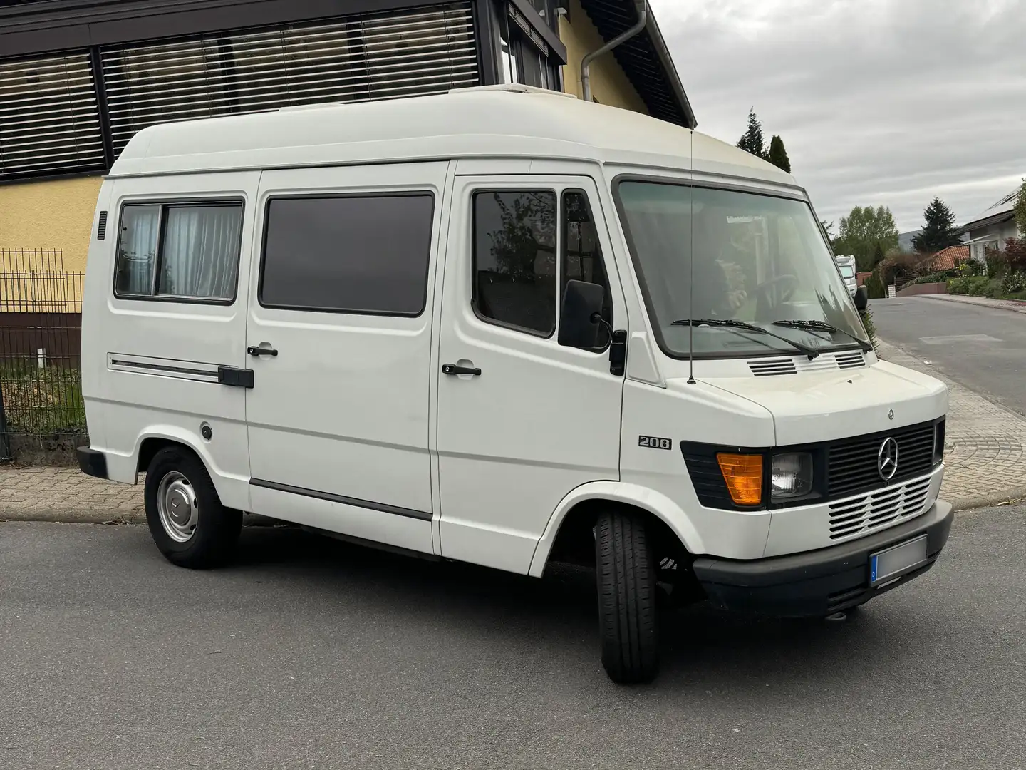 Mercedes-Benz 208 Bus/Wohnmobil Fehér - 1