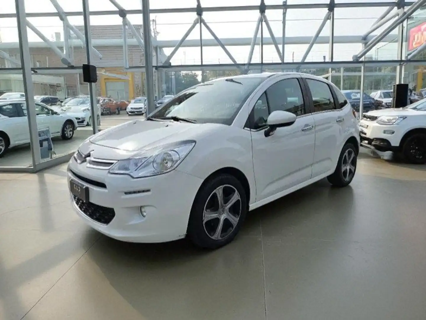 Citroen C3 1.2 puretech Live edition 82cv Weiß - 2