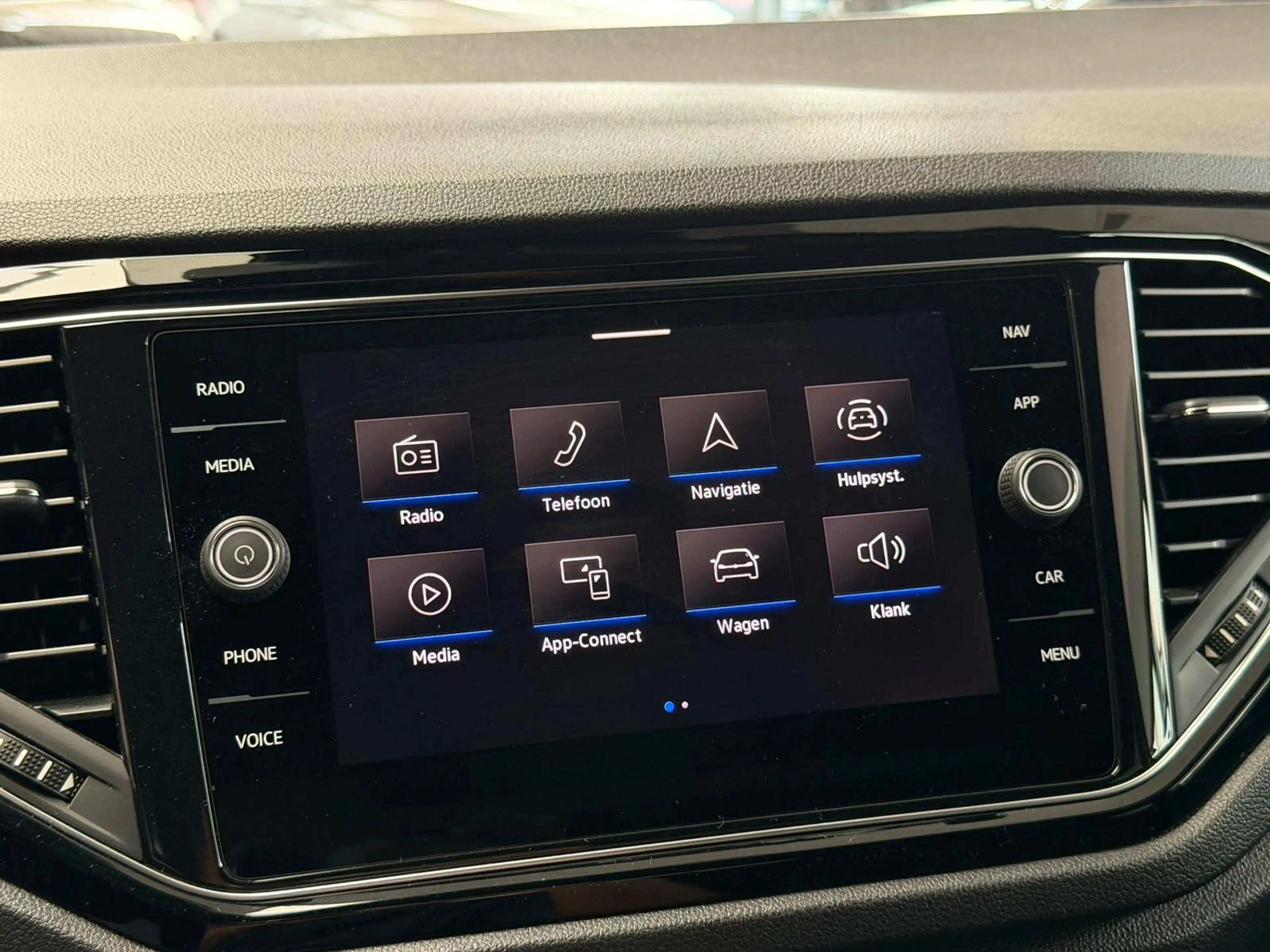 Volkswagen T-Roc 1.5 TSI Sport Business R-Line / Led / CarPlay / Na — photo 22