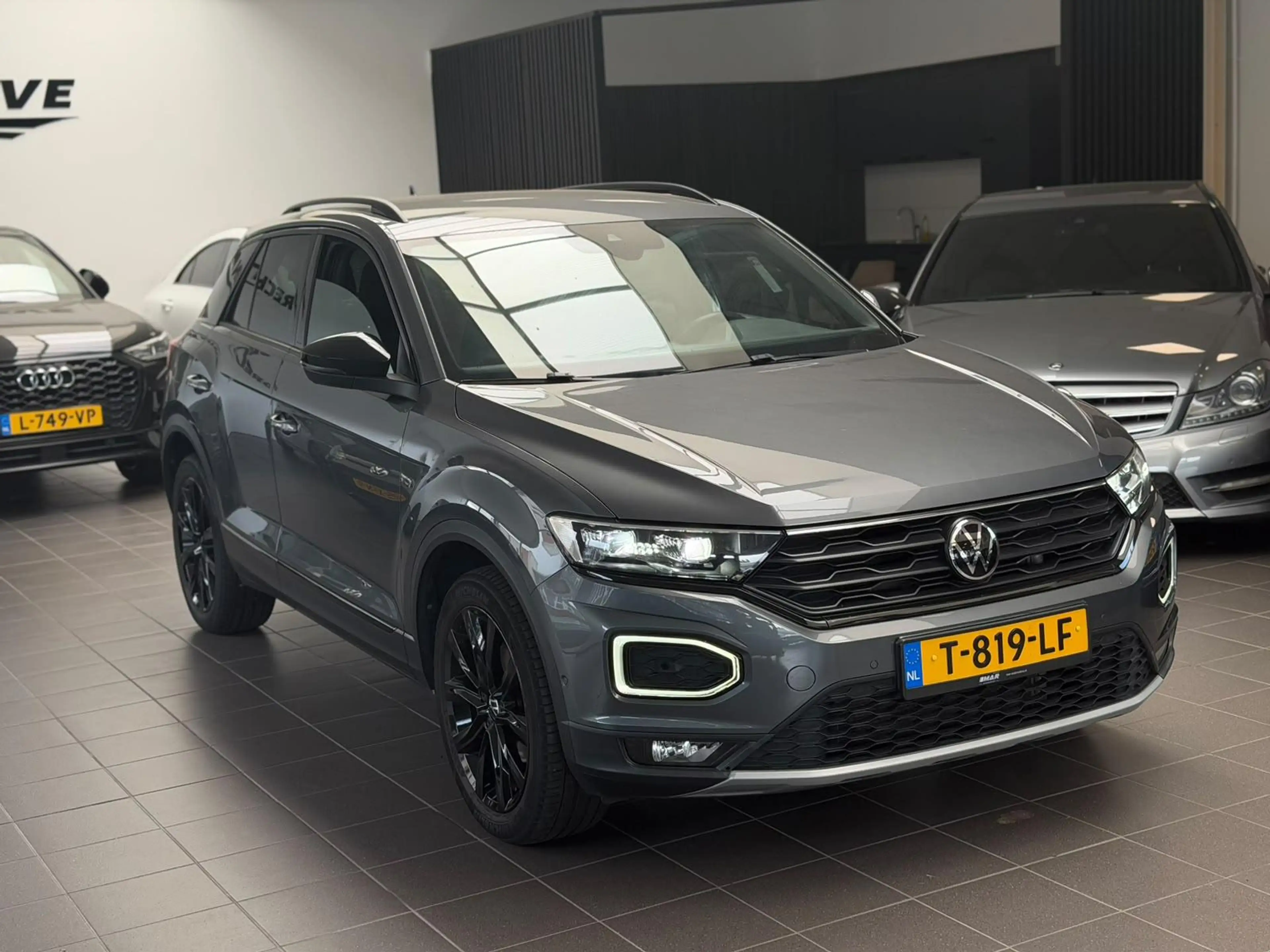 Volkswagen T-Roc 1.5 TSI Sport Business R-Line / Led / CarPlay / Na — photo 3