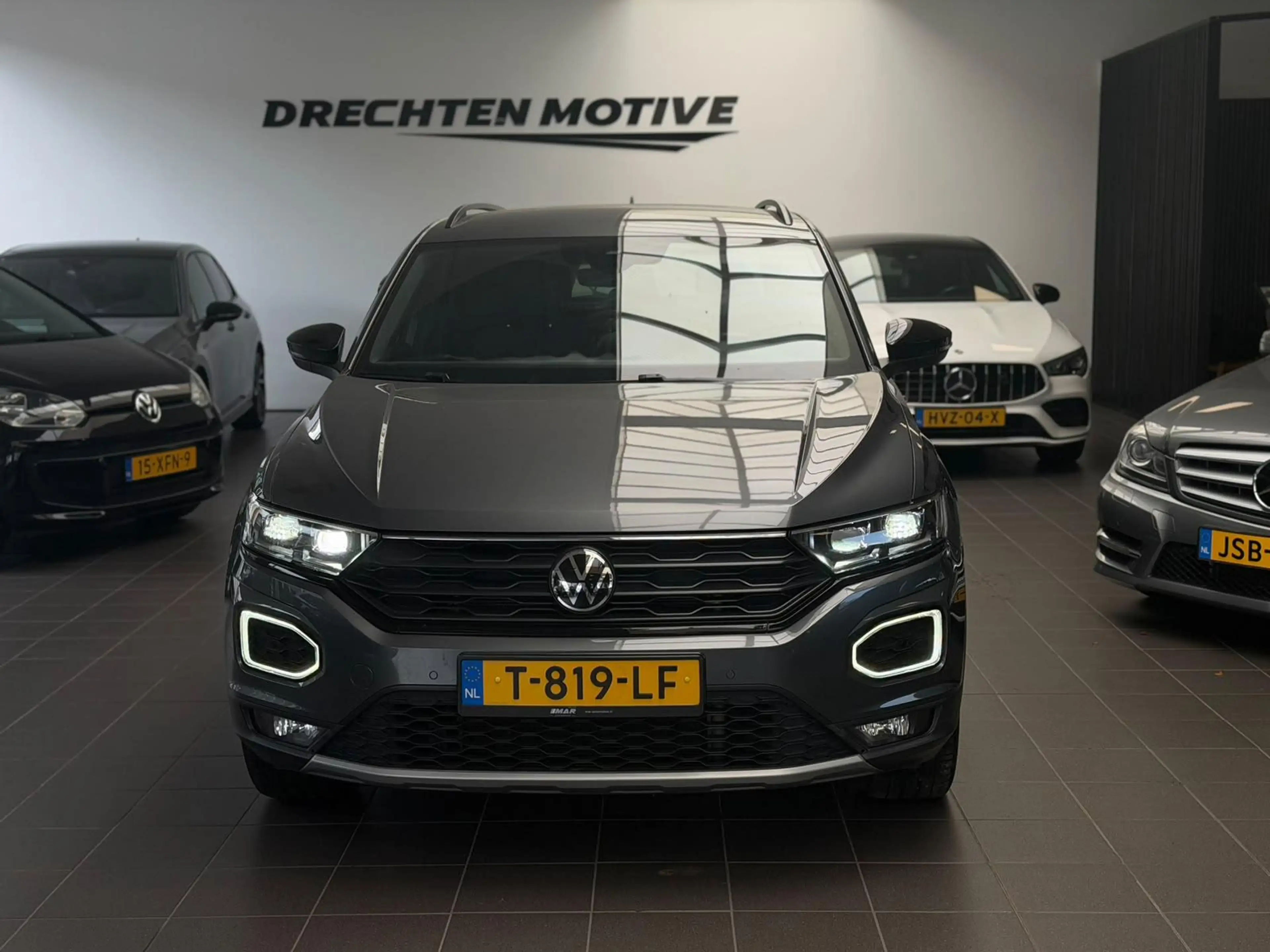 Volkswagen T-Roc 1.5 TSI Sport Business R-Line / Led / CarPlay / Na — photo 2