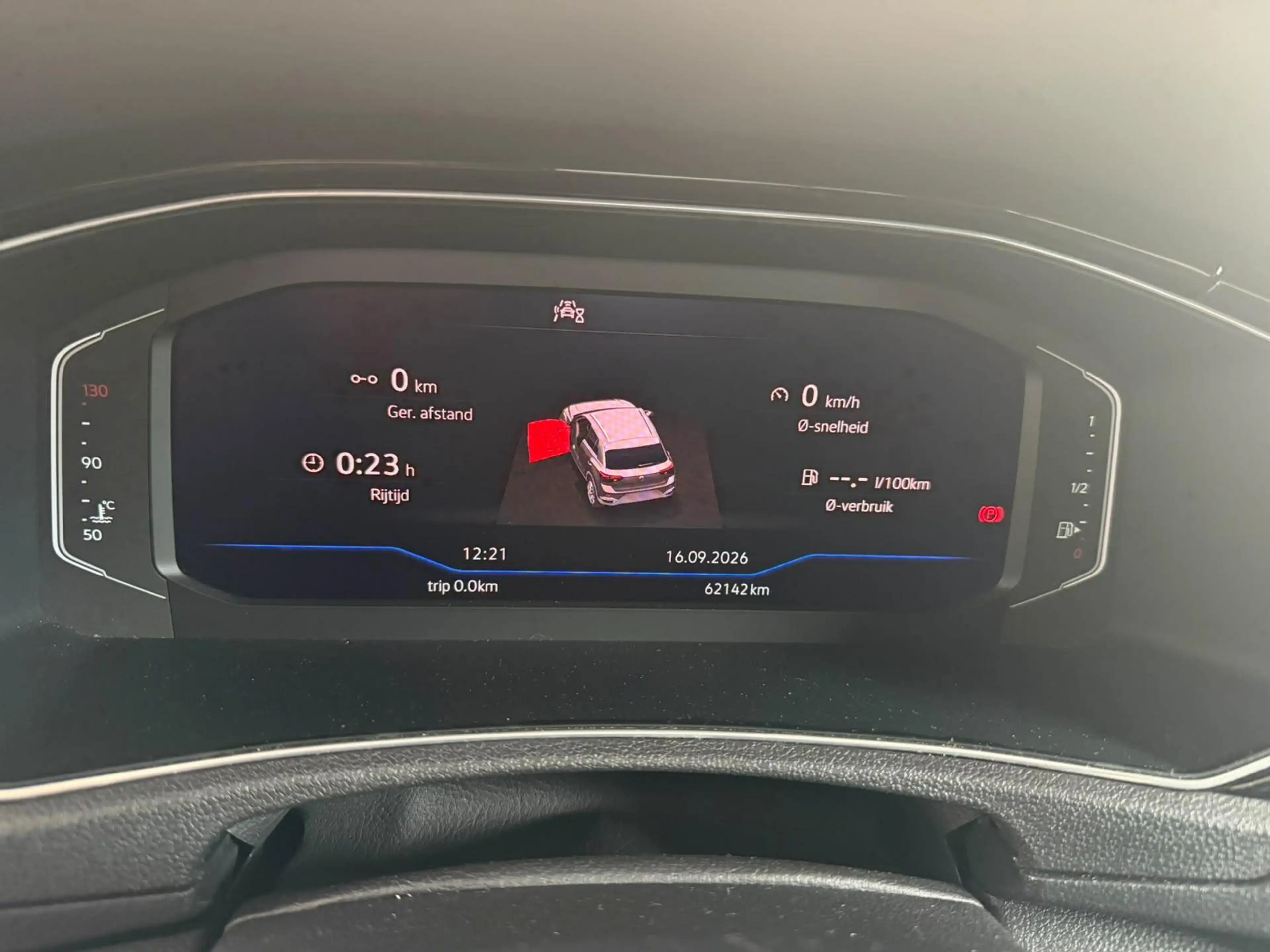 Volkswagen T-Roc 1.5 TSI Sport Business R-Line / Led / CarPlay / Na — photo 26