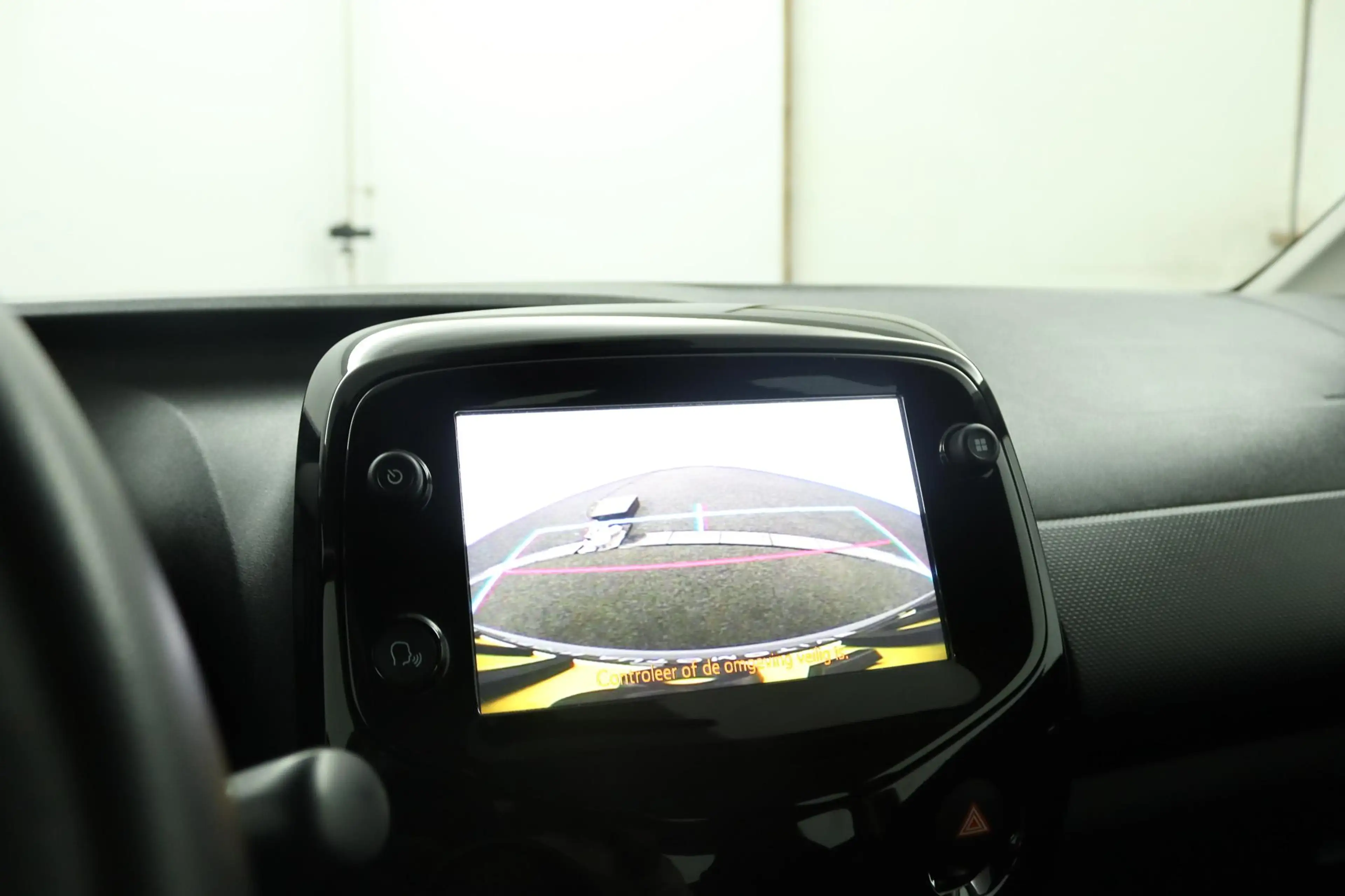 Citroen C1 1.0 VTi 72pk Elle | Apple CarPlay/Android Auto | C — photo 8