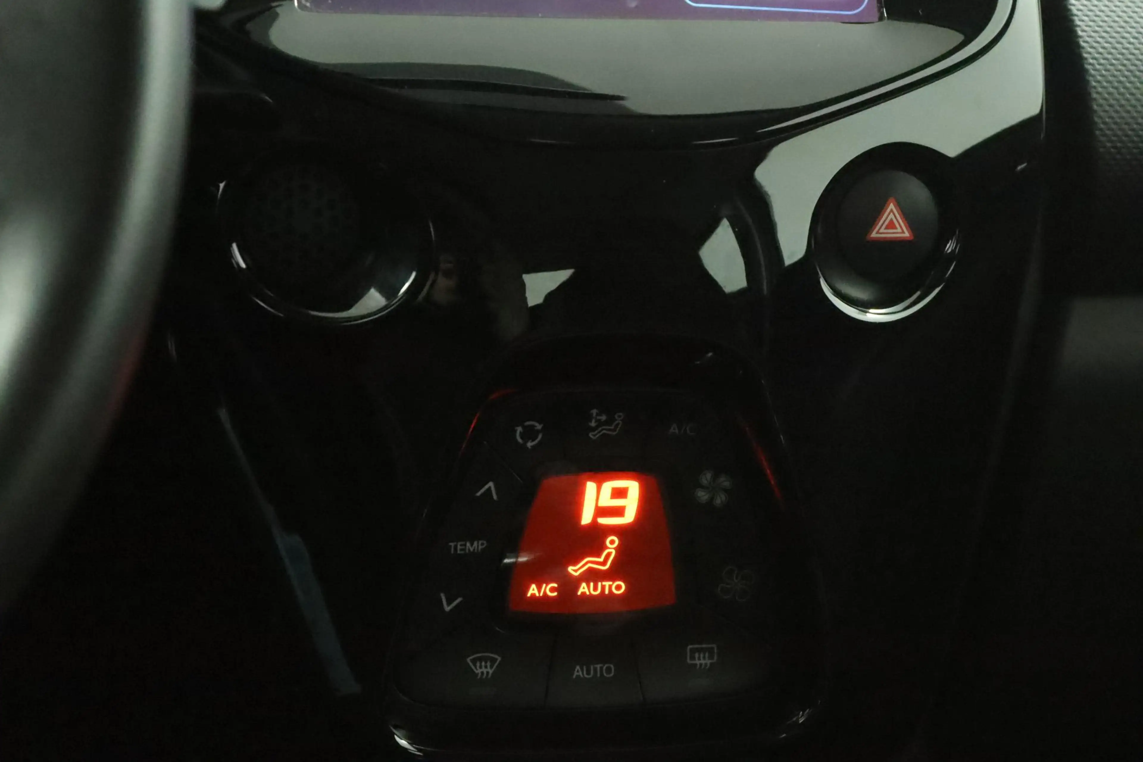 Citroen C1 1.0 VTi 72pk Elle | Apple CarPlay/Android Auto | C — photo 6