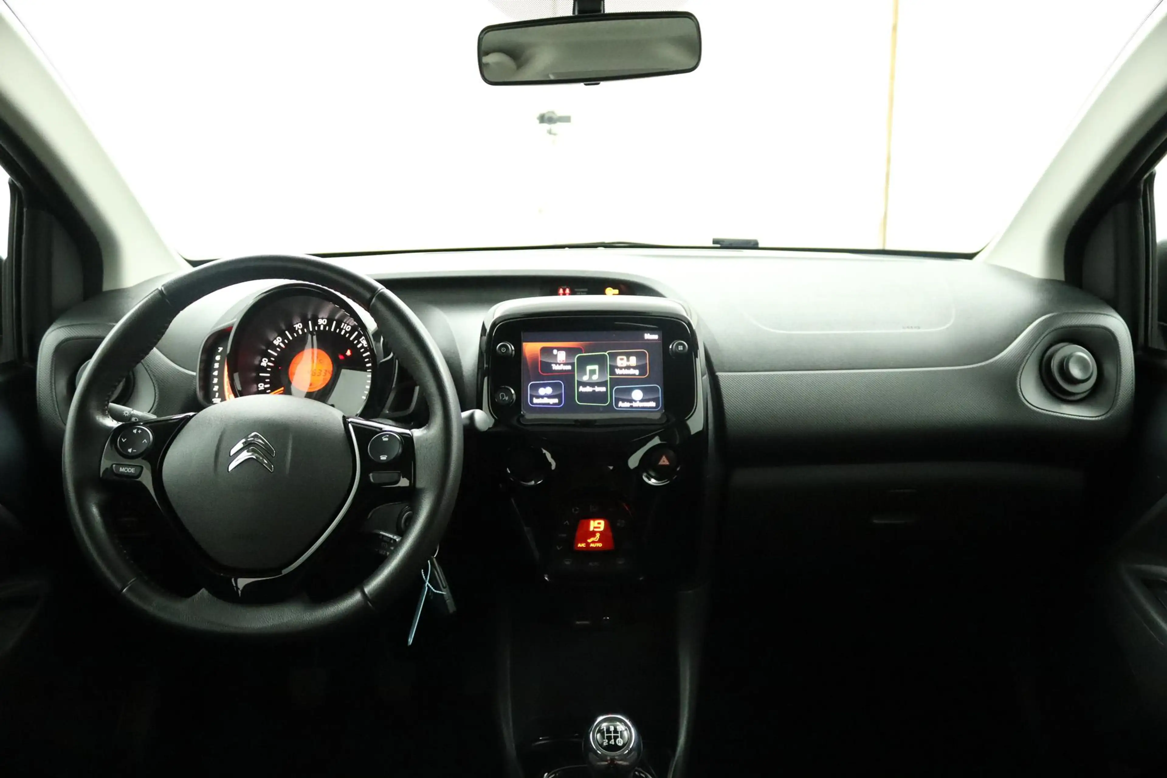 Citroen C1 1.0 VTi 72pk Elle | Apple CarPlay/Android Auto | C — photo 4