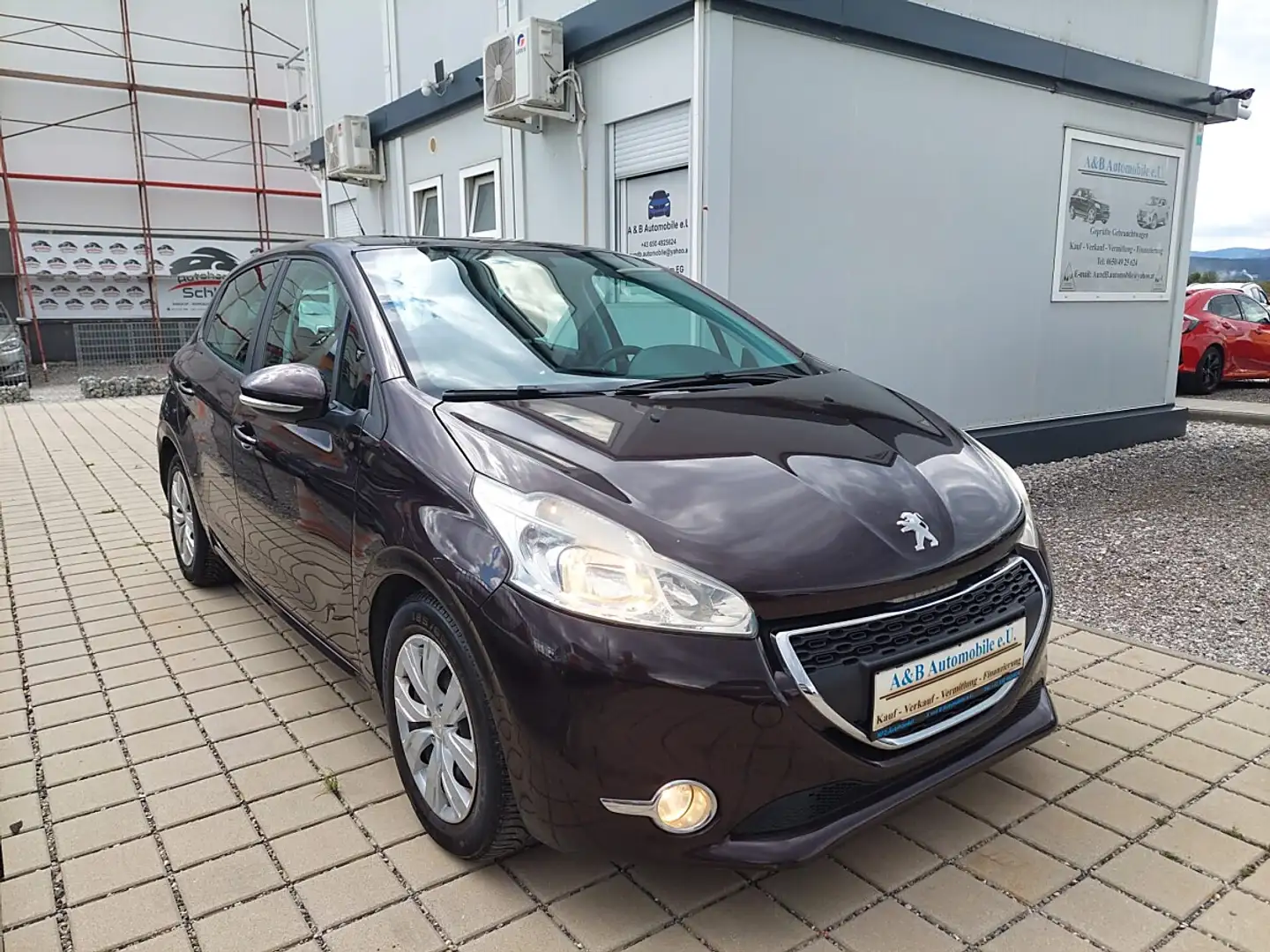 Peugeot 208 Active 1,6 e-HDI 92 FAP Braun - 1