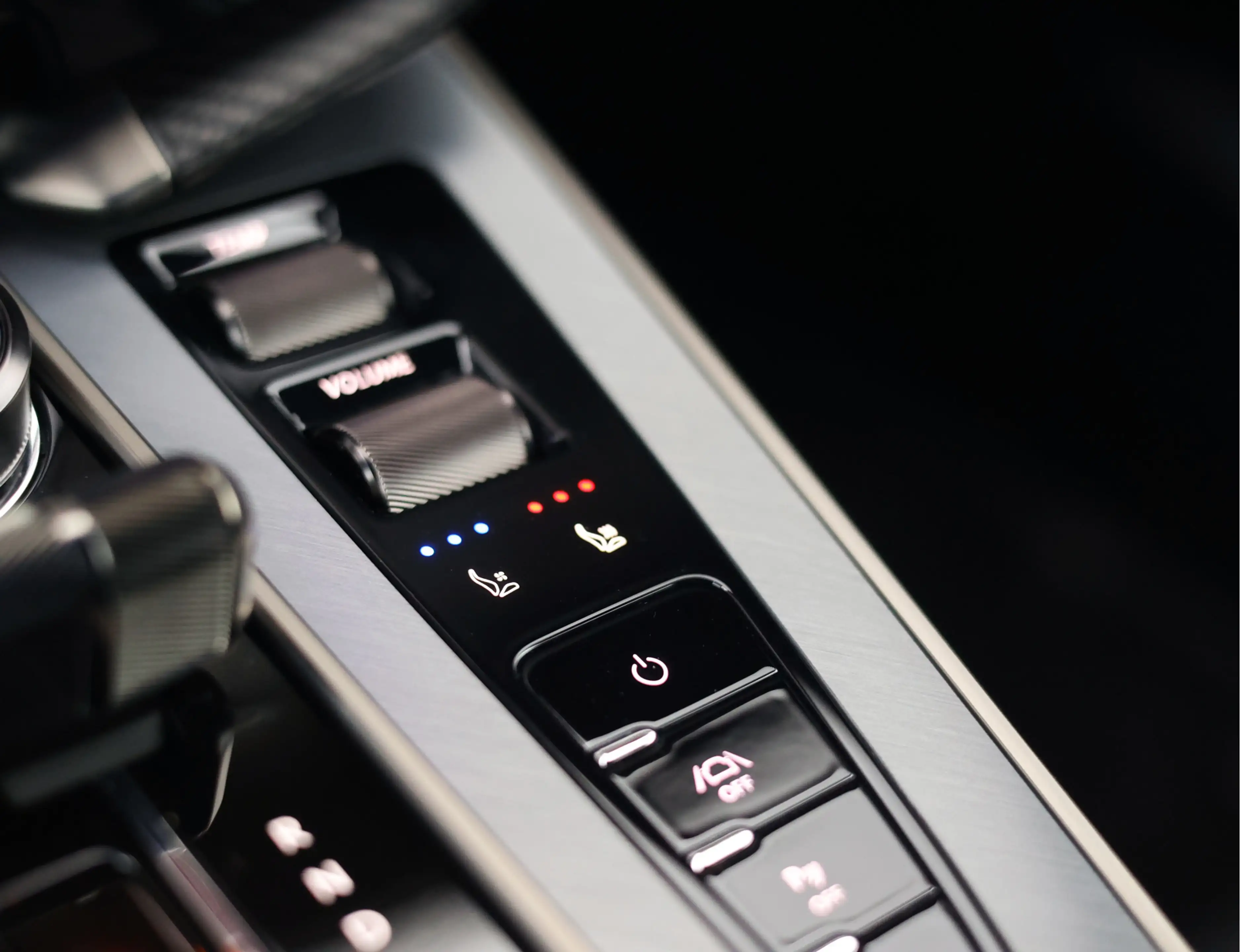 Aston Martin Vanquish 5.2 V12 Coupe | Q Epsilon Black - Nieuwstaat - B&W — photo 33