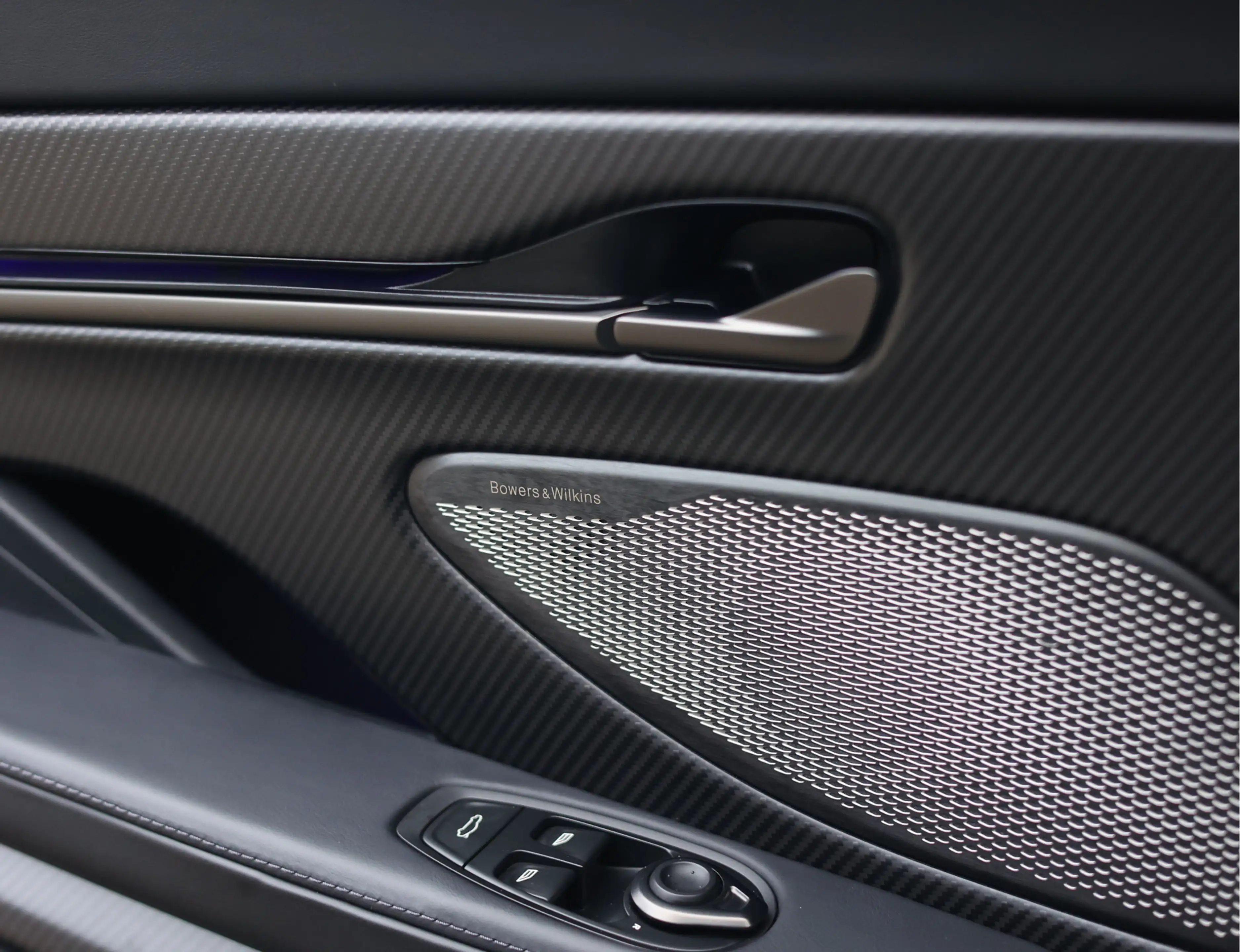 Aston Martin Vanquish 5.2 V12 Coupe | Q Epsilon Black - Nieuwstaat - B&W — photo 39