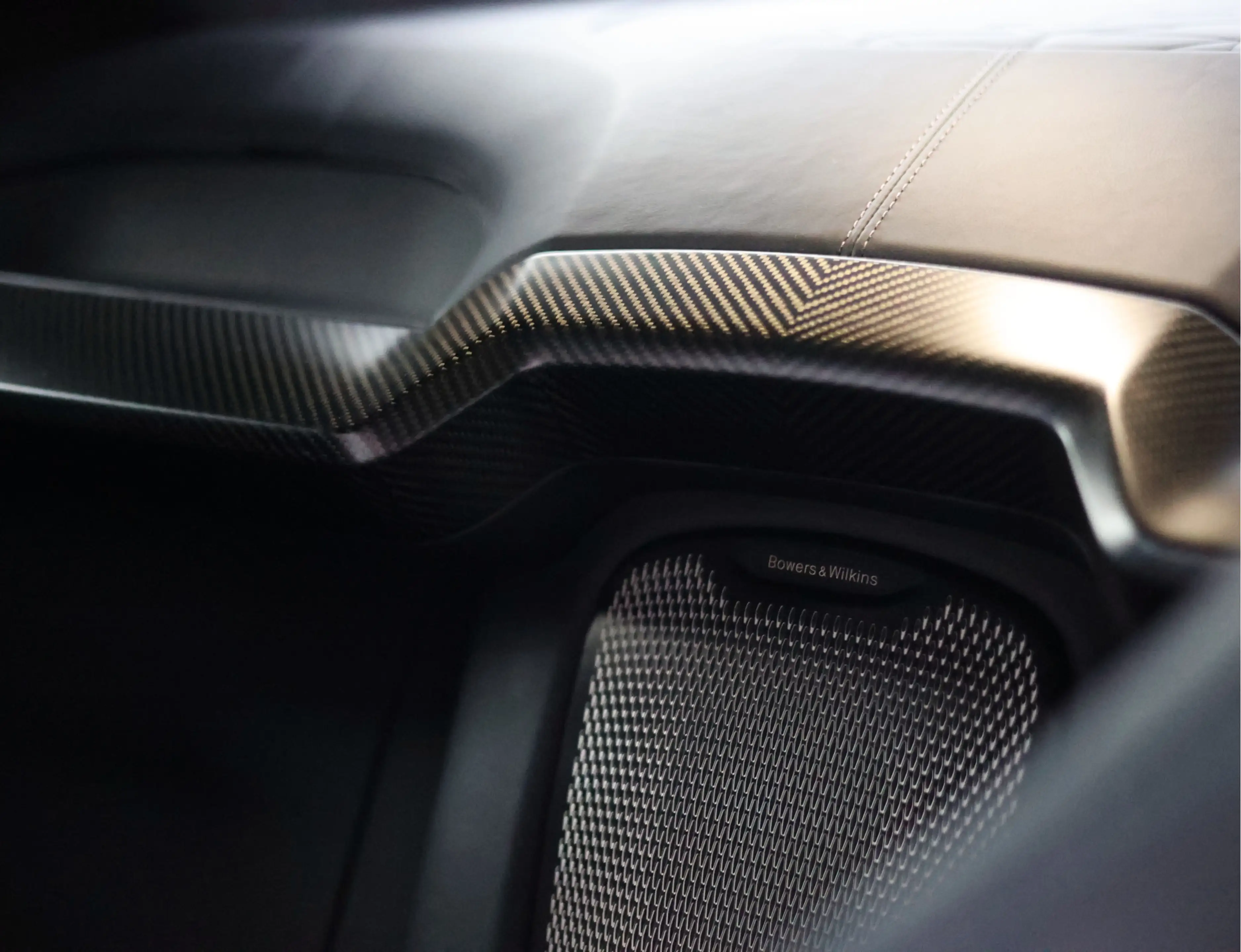 Aston Martin Vanquish 5.2 V12 Coupe | Q Epsilon Black - Nieuwstaat - B&W — photo 35