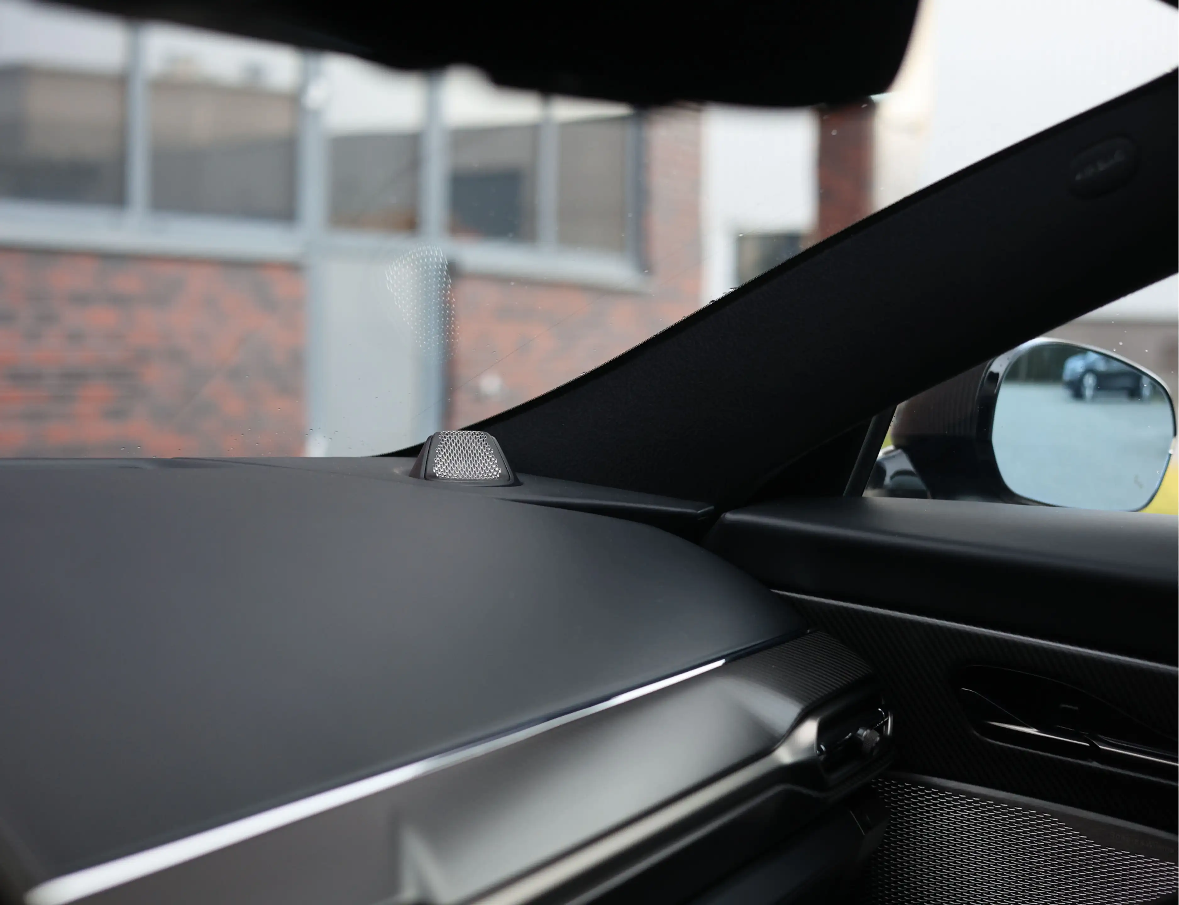 Aston Martin Vanquish 5.2 V12 Coupe | Q Epsilon Black - Nieuwstaat - B&W — photo 44
