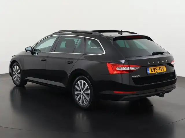 Skoda Superb view 8