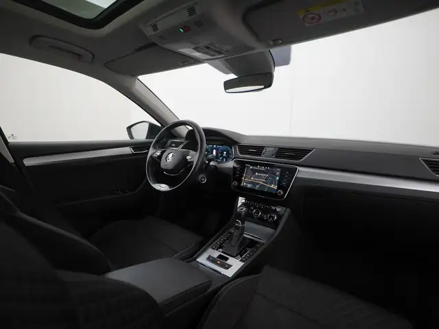 Skoda Superb view 2