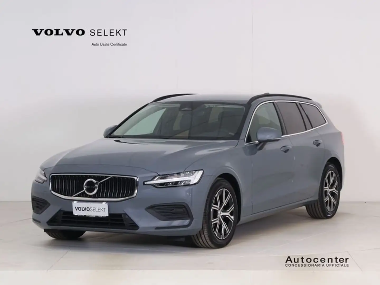 Volvo V60 B3 (b) automatico Core Šedá - 1
