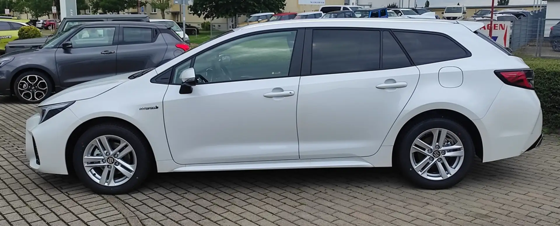 Suzuki Swace Comfort+ CVT Hybrid Weiß - 2