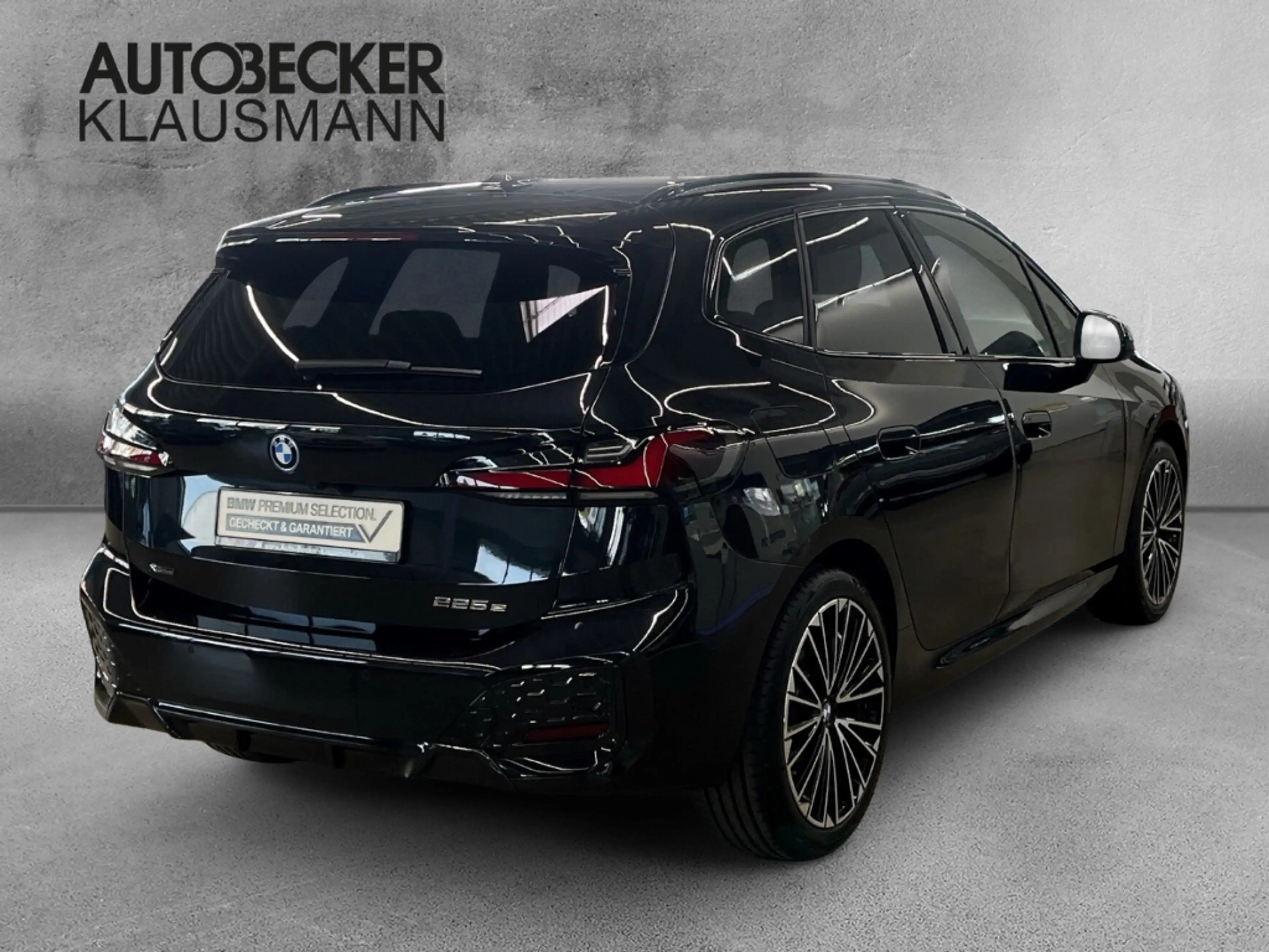 BMW 225 M Sport e xDrive Park-Assistent — photo 2