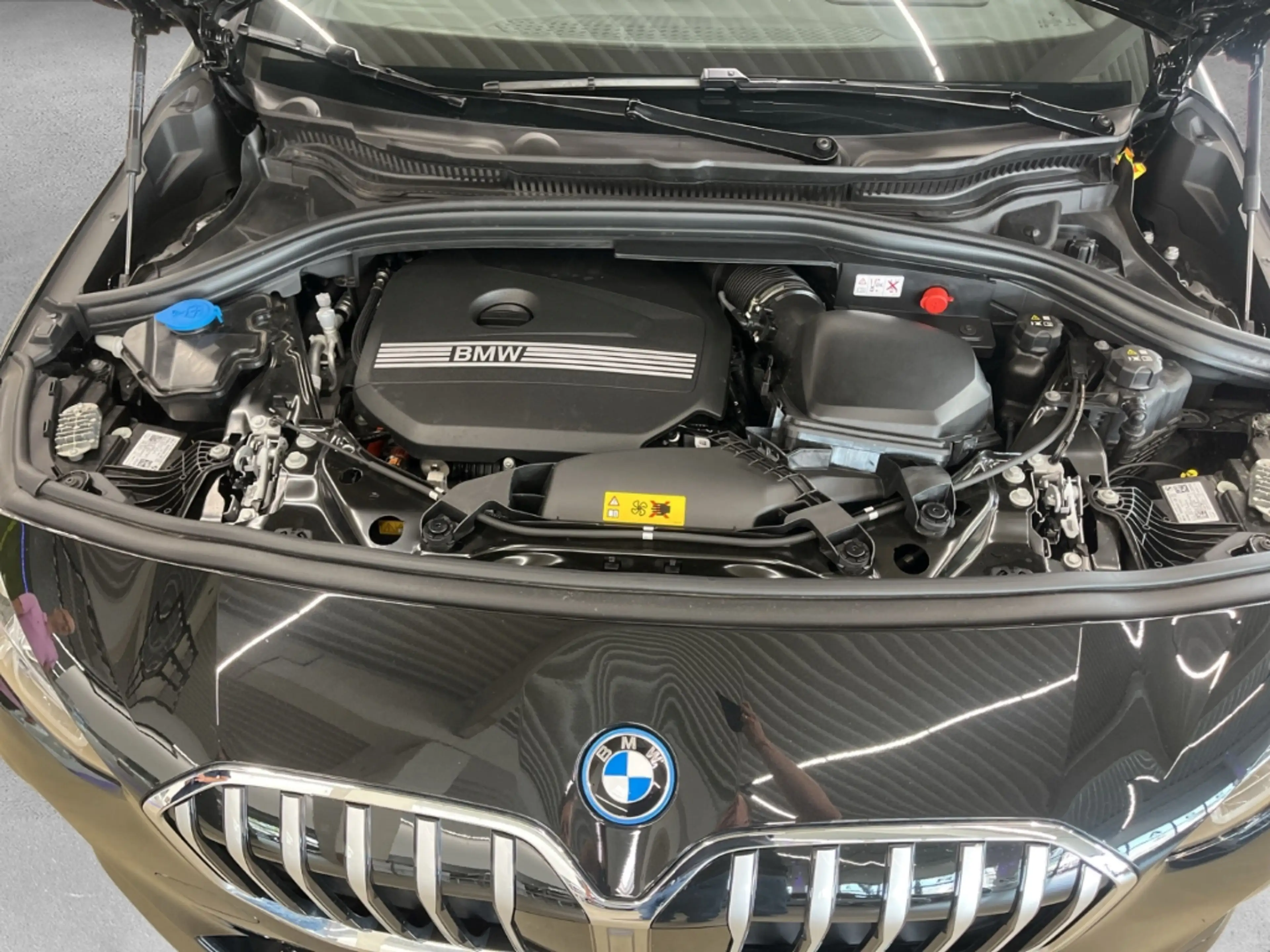 BMW 225 M Sport e xDrive Park-Assistent — photo 14