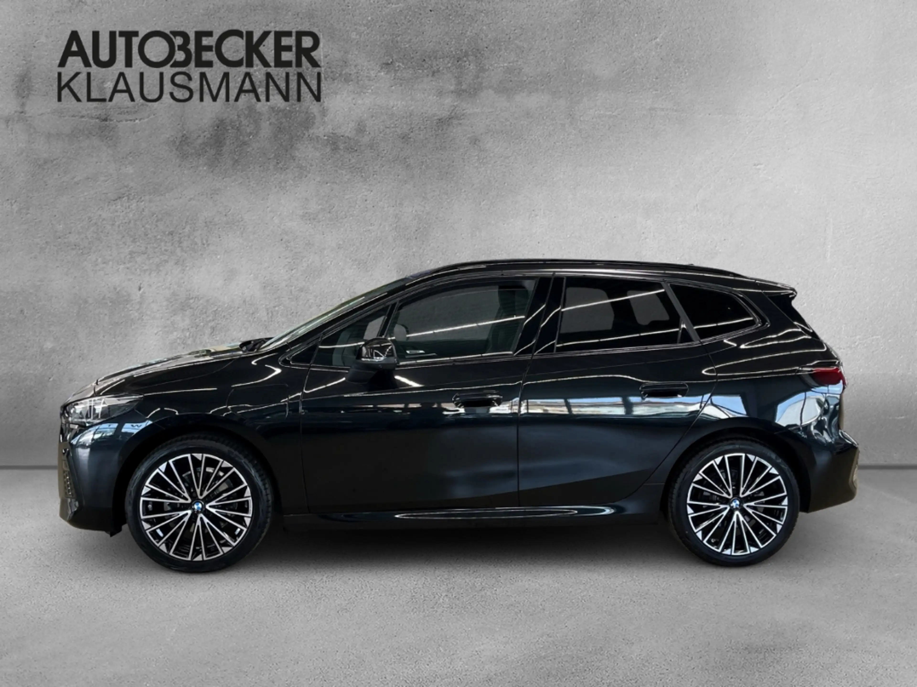 BMW 225 M Sport e xDrive Park-Assistent — photo 3