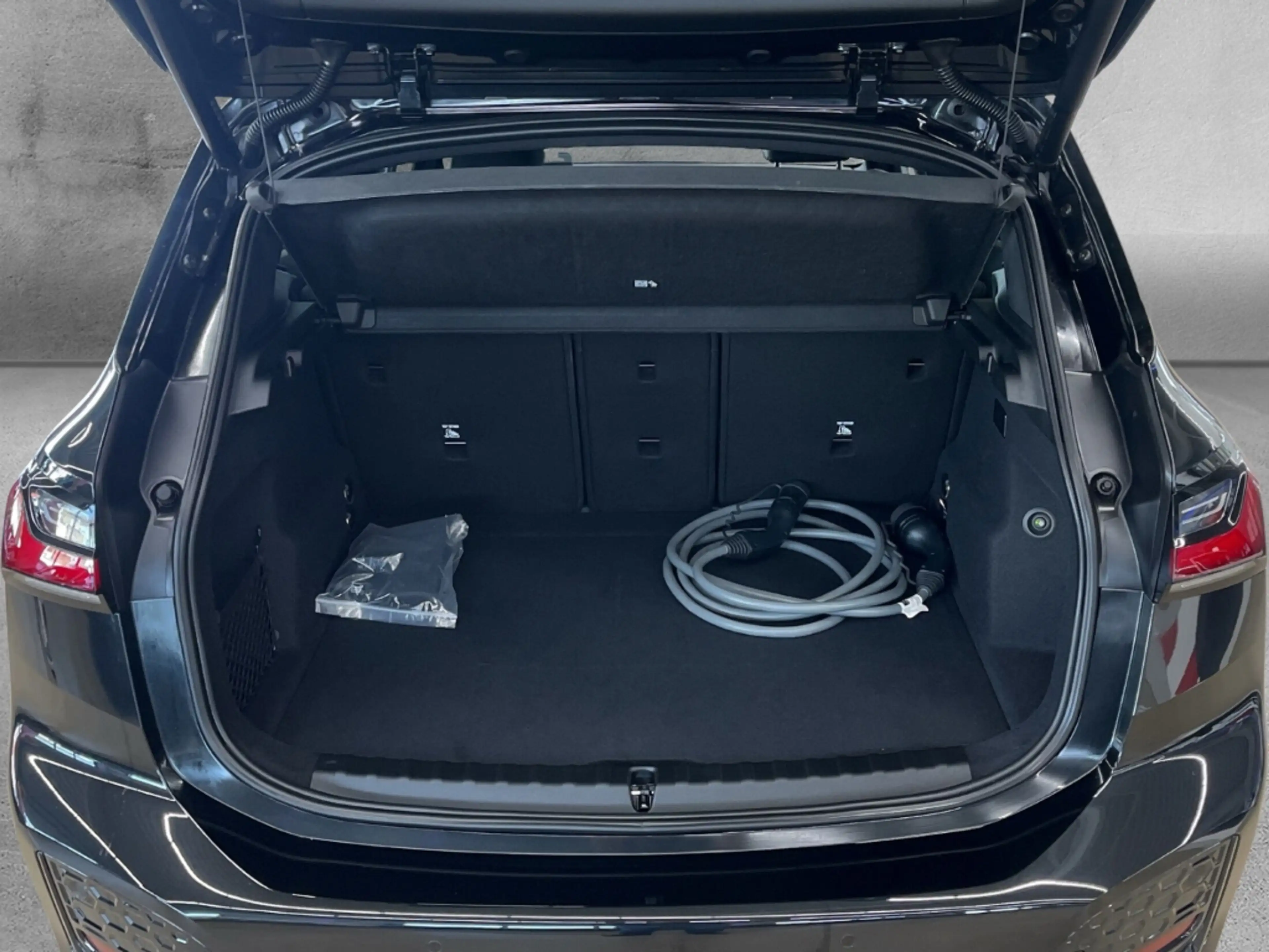 BMW 225 M Sport e xDrive Park-Assistent — photo 15