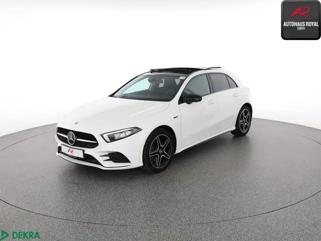 Mercedes-Benz A 250 A 250 e AMG NIGHT BURMESTER,360GRAD,DISTRONIC,SH
