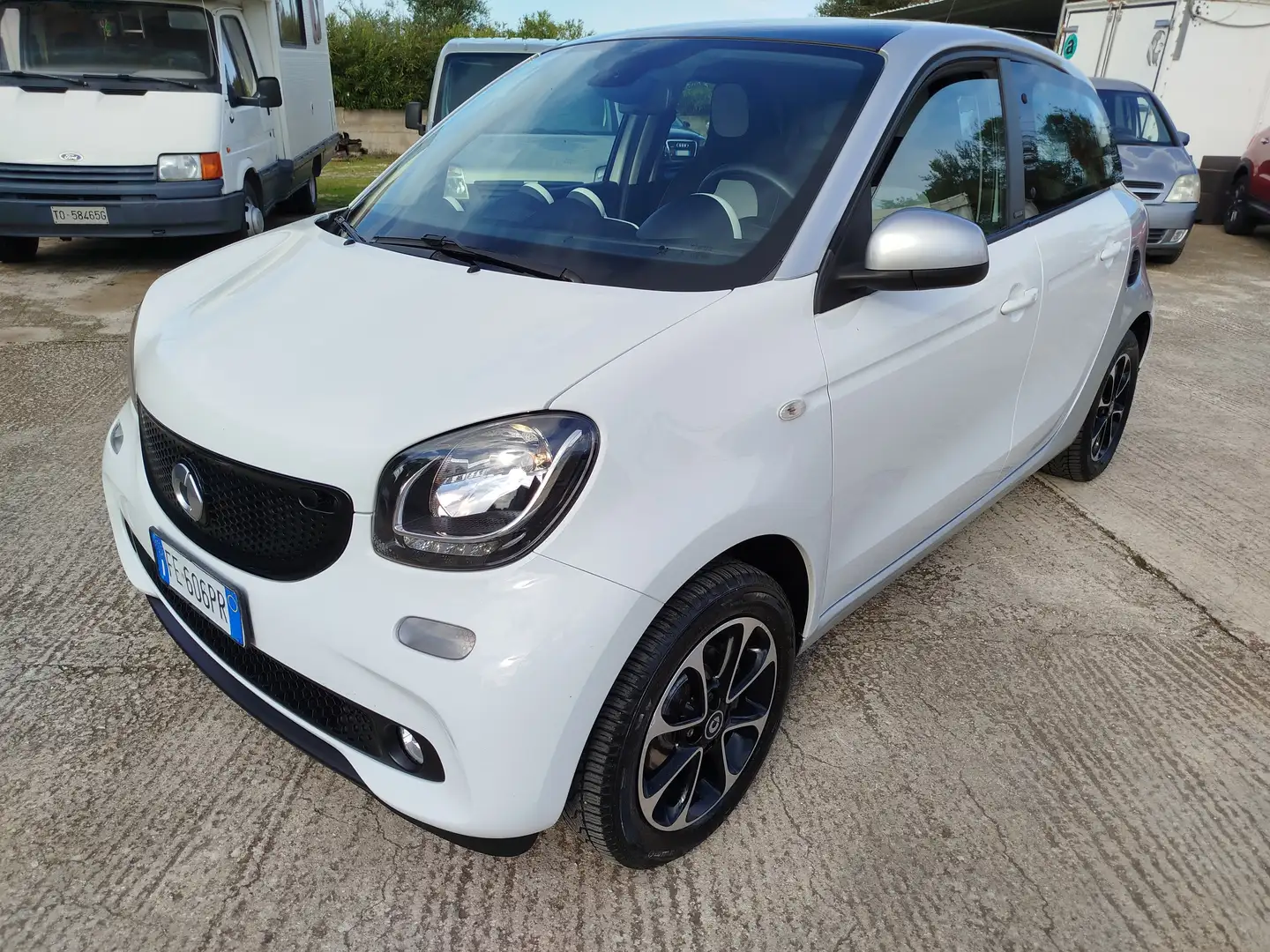 smart forFour Forfour II 2015 1.0 Passion 71cv Weiß - 2