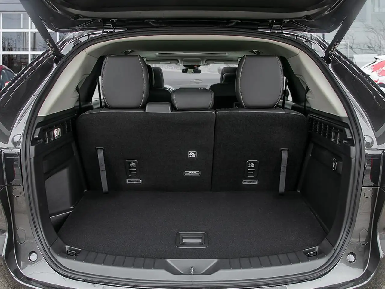 Mazda CX-90 PHEV снимка Mazda CX-90 PHEV