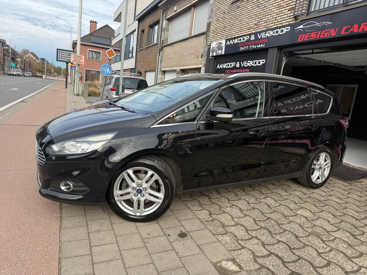 Ford S-Max S-Max 2.0 TDCi Titanium Cuir Chauffant Navigations Noir - 1