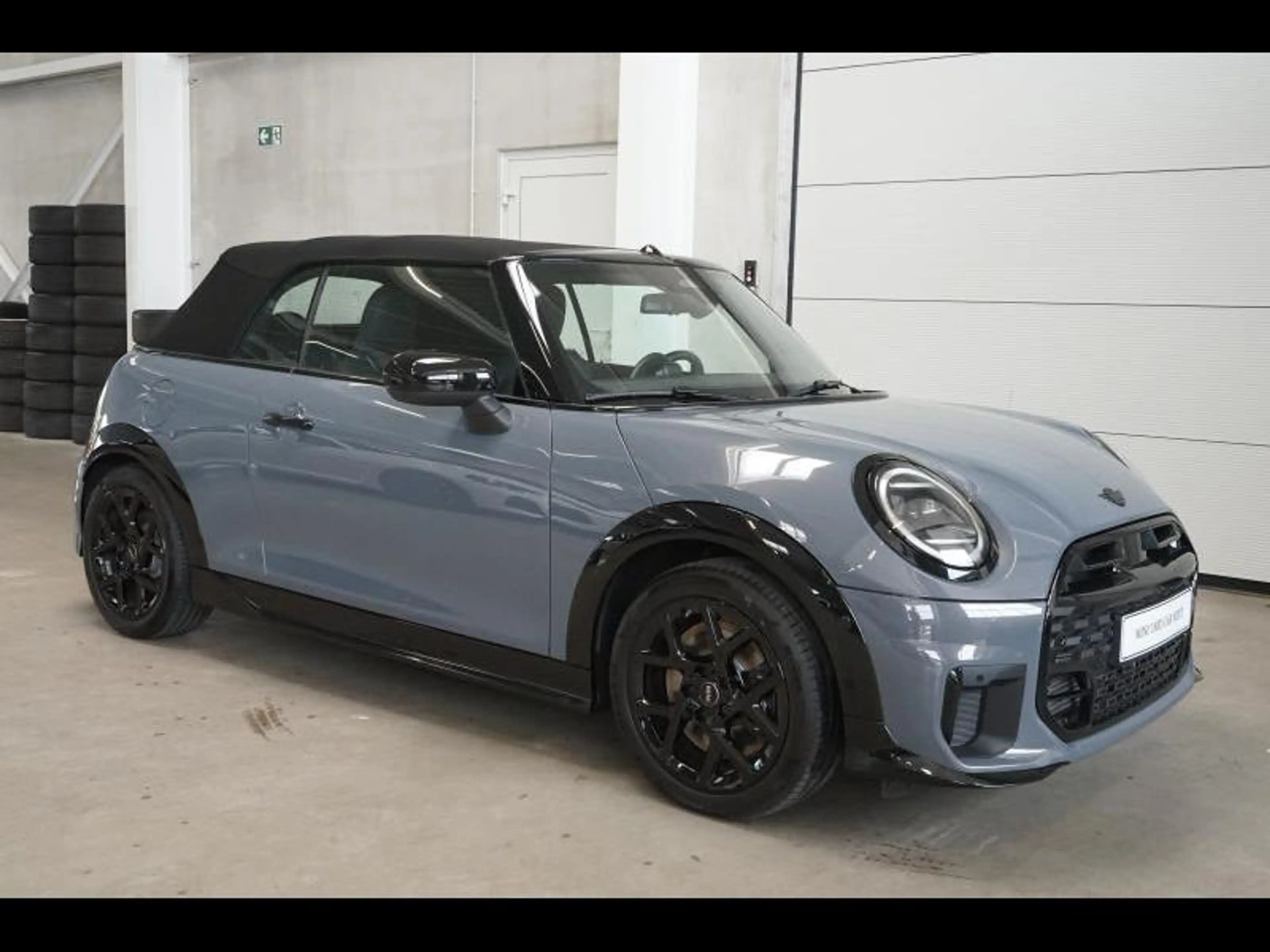 MINI Cooper Cabrio JCW PACK - NAVI - HARMAN-KARDON — photo 10