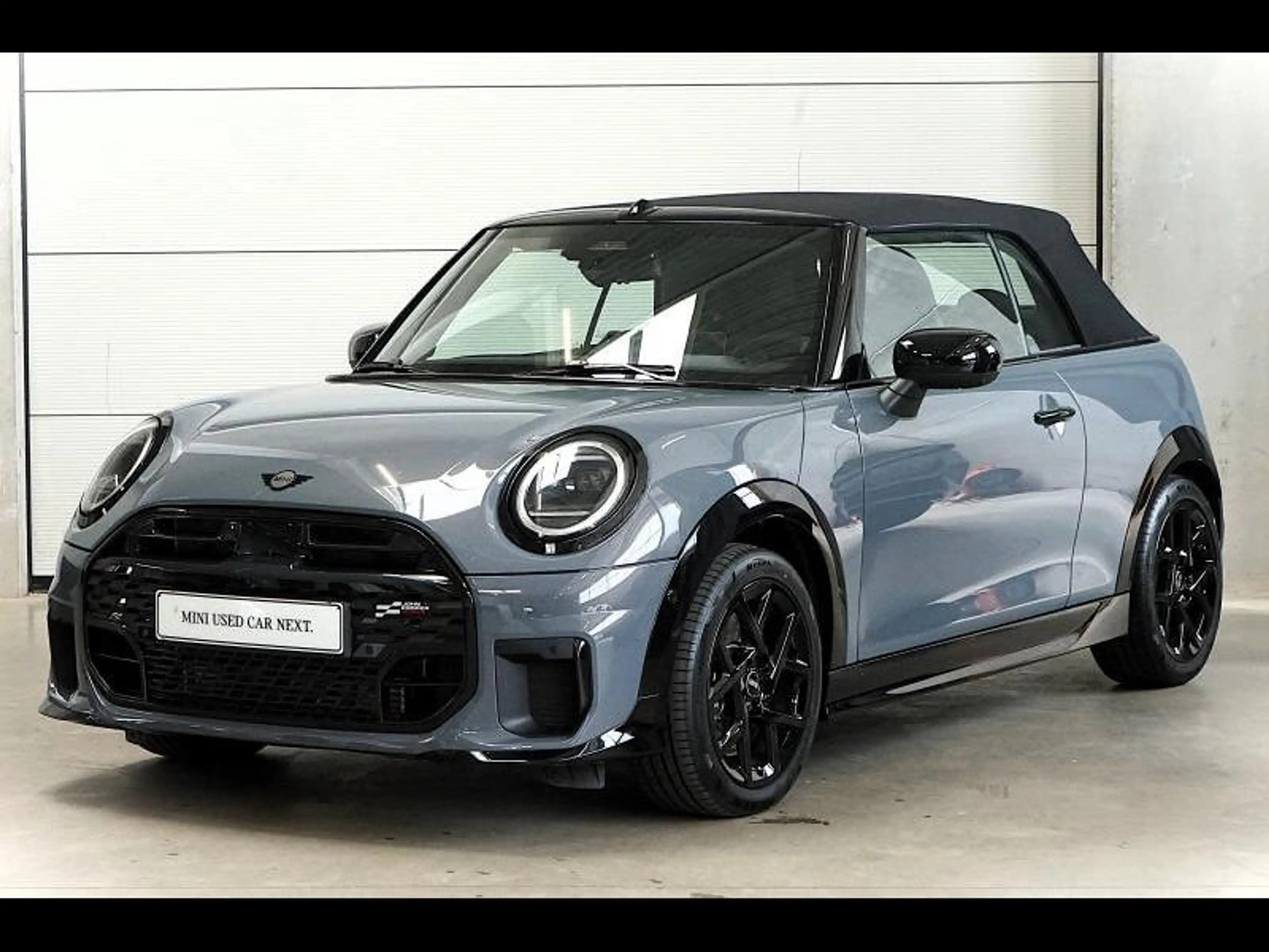 MINI Cooper Cabrio JCW PACK - NAVI - HARMAN-KARDON — photo 13