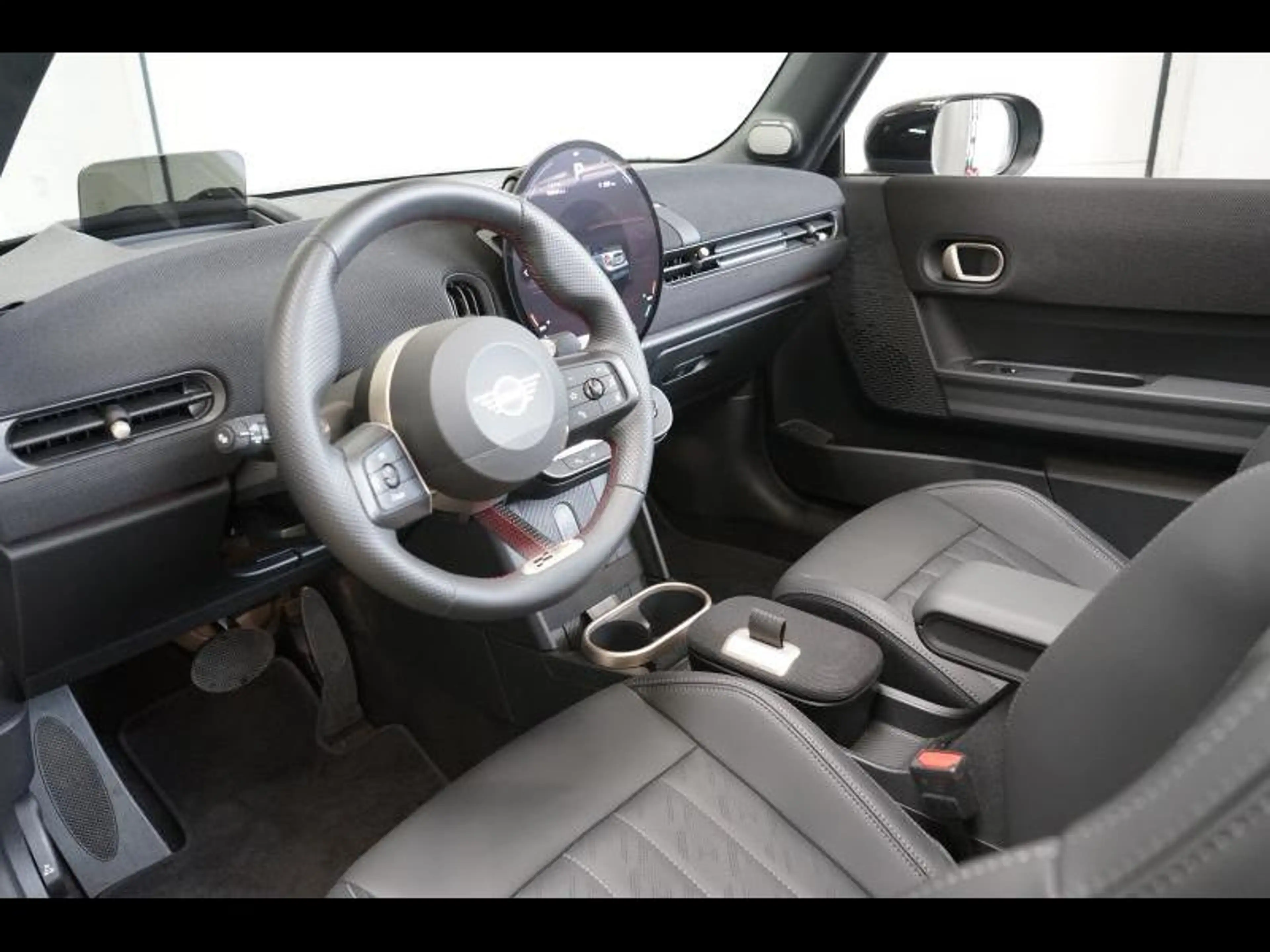 MINI Cooper Cabrio JCW PACK - NAVI - HARMAN-KARDON — photo 6