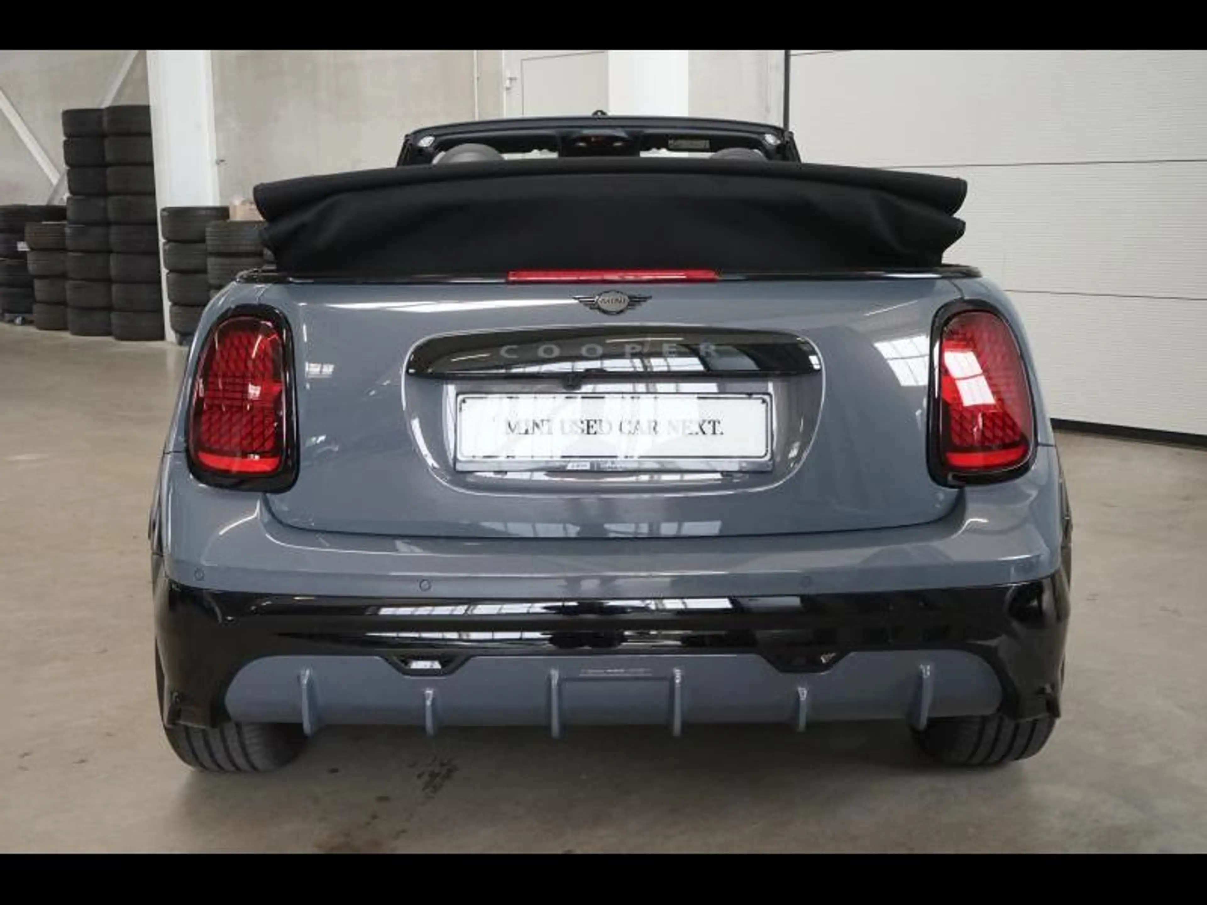 MINI Cooper Cabrio JCW PACK - NAVI - HARMAN-KARDON — photo 4