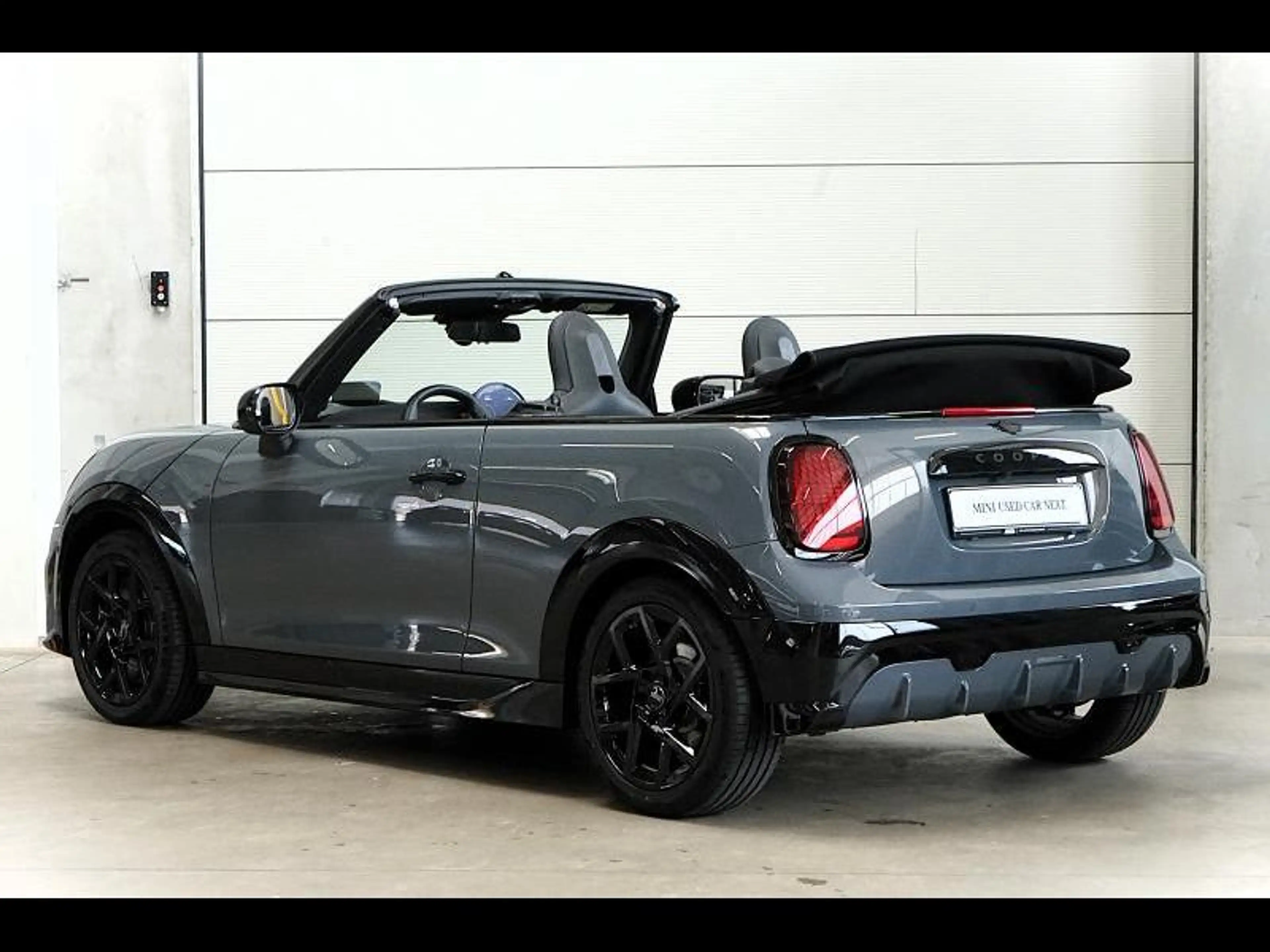 MINI Cooper Cabrio JCW PACK - NAVI - HARMAN-KARDON — photo 5