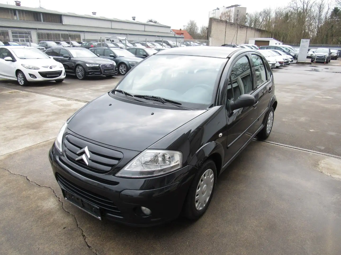 Citroen C3 1.4 Tonic,KLIMA,E-FENSTER,59000 KM. Schwarz - 1