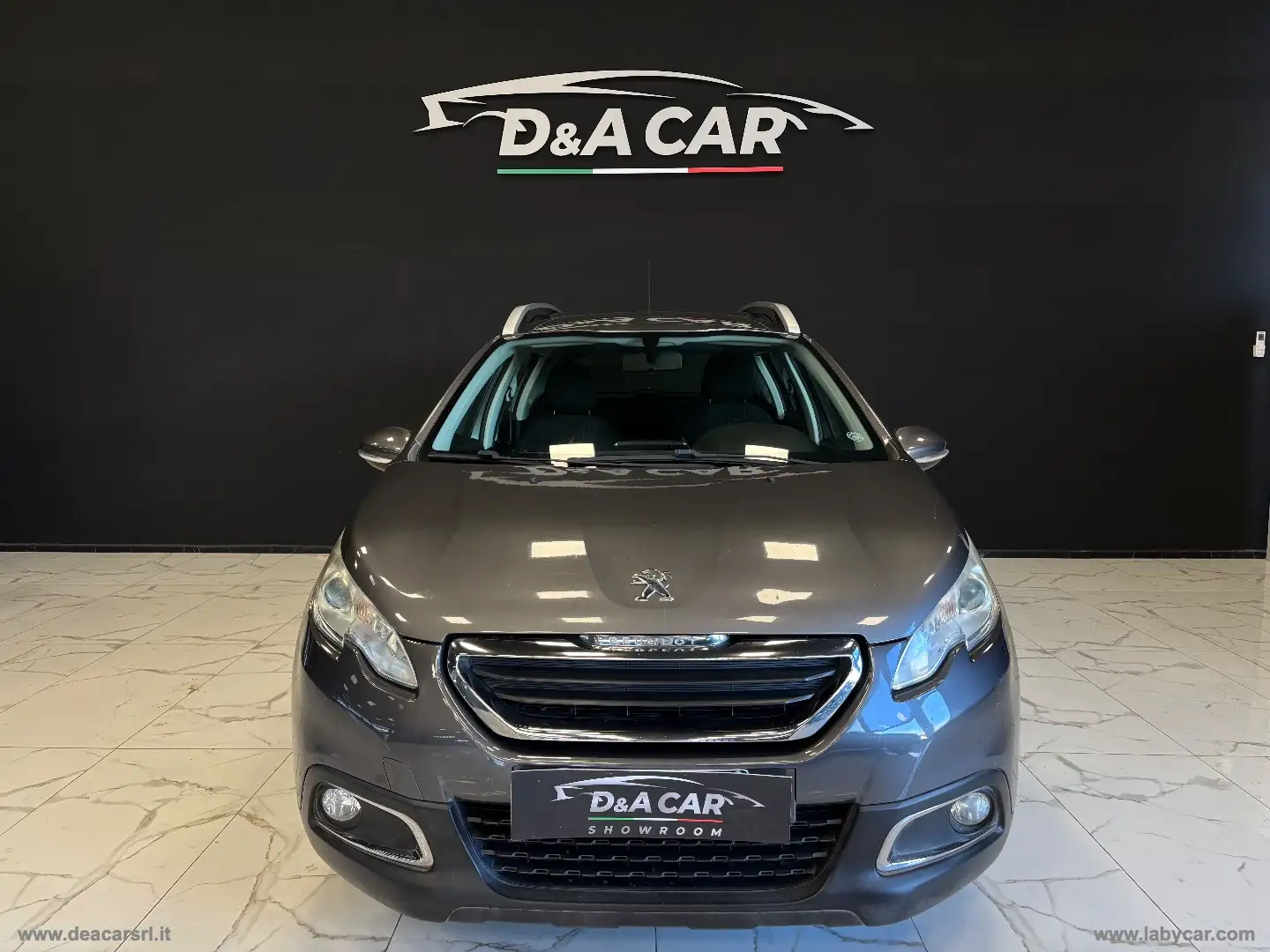 Peugeot 2008 BlueHDi 100 S&S Active Grau - 2