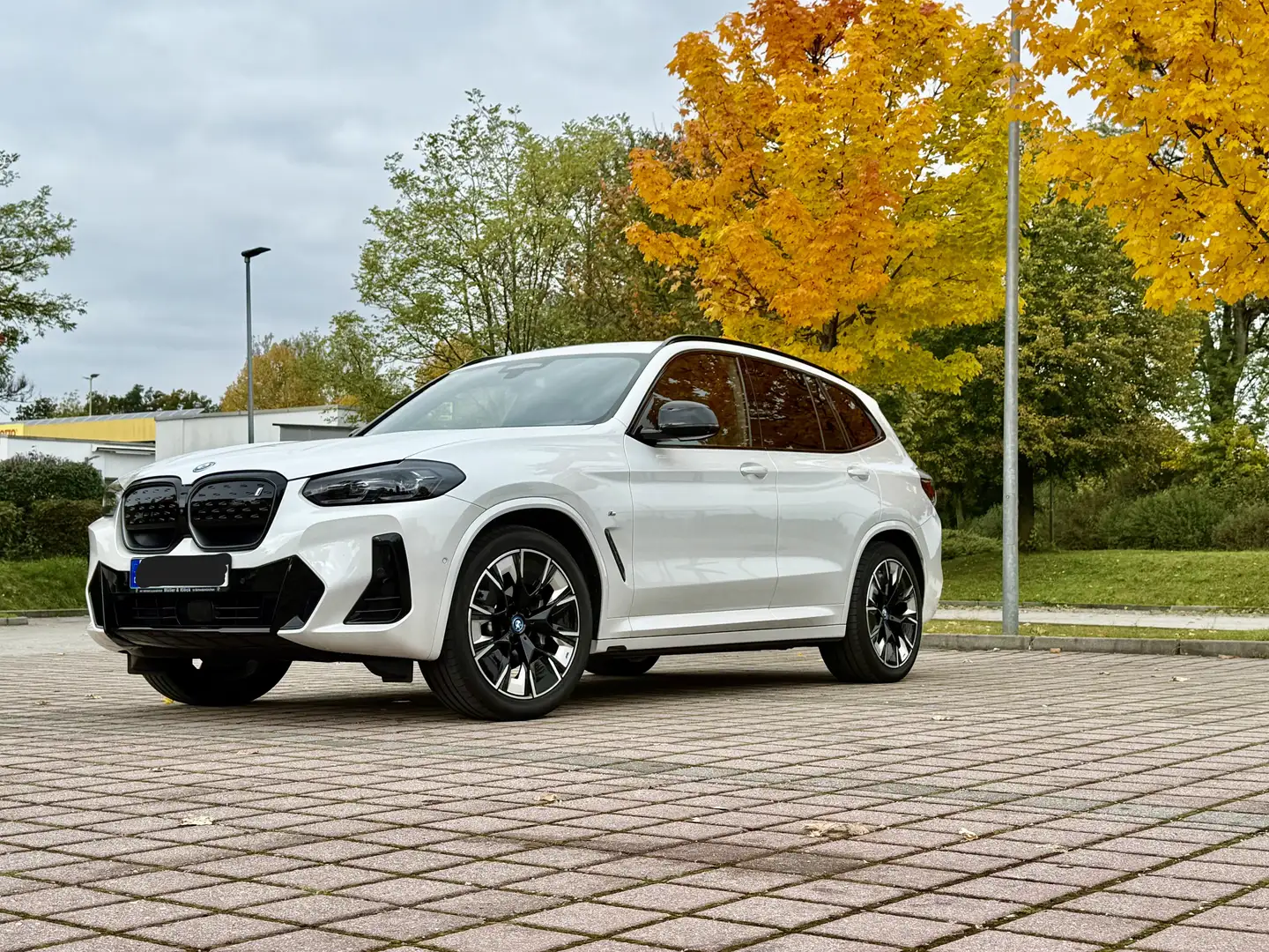 BMW iX3 iX3 Impressive Weiß - 1