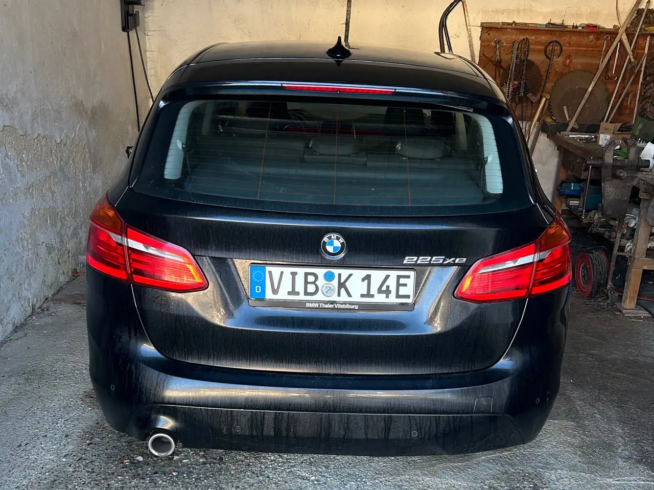 BMW 225