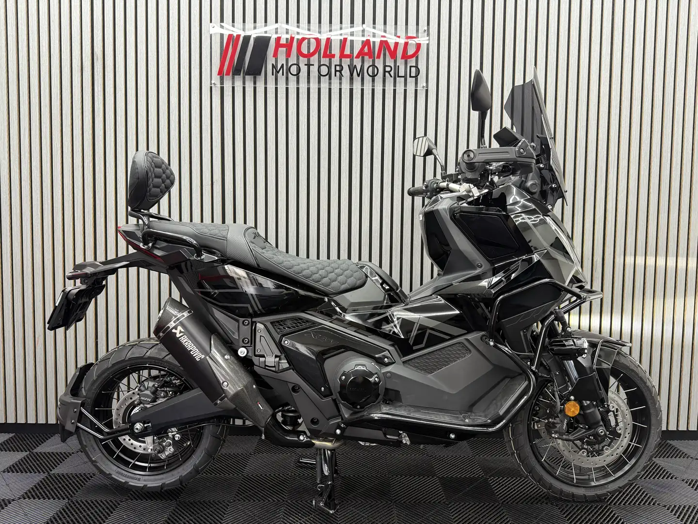 Honda X-ADV X-ADV 750 Triple Black Noir - 1