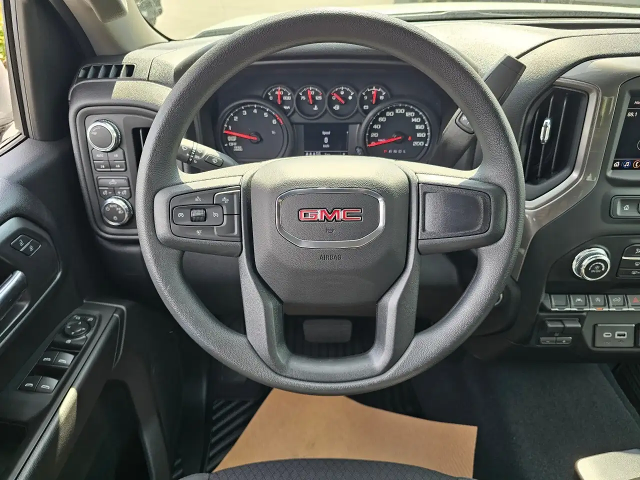 GMC Sierra 1500 снимка GMC Sierra 1500
