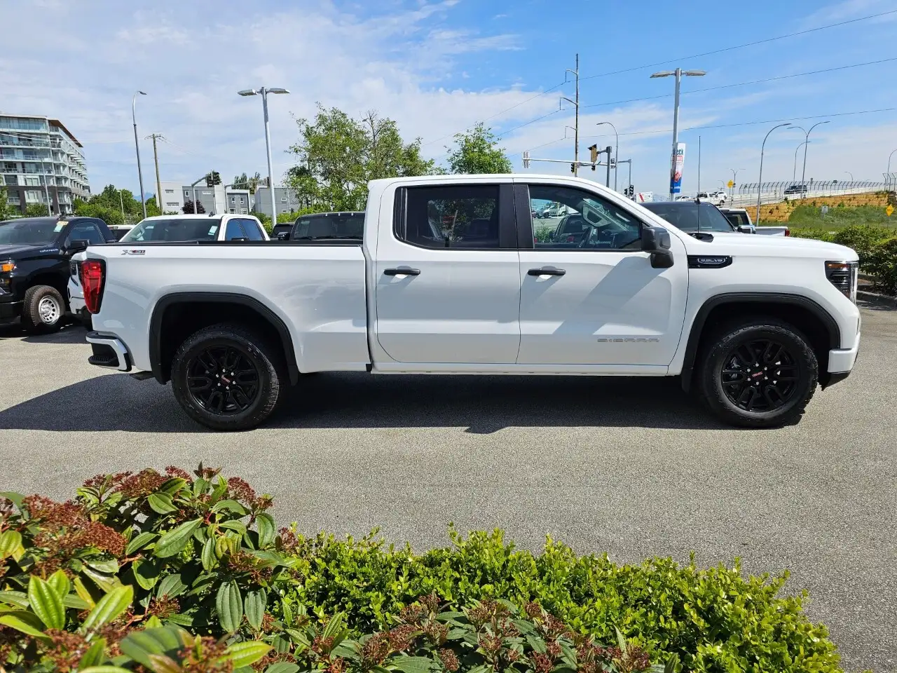 GMC Sierra 1500 снимка GMC Sierra 1500