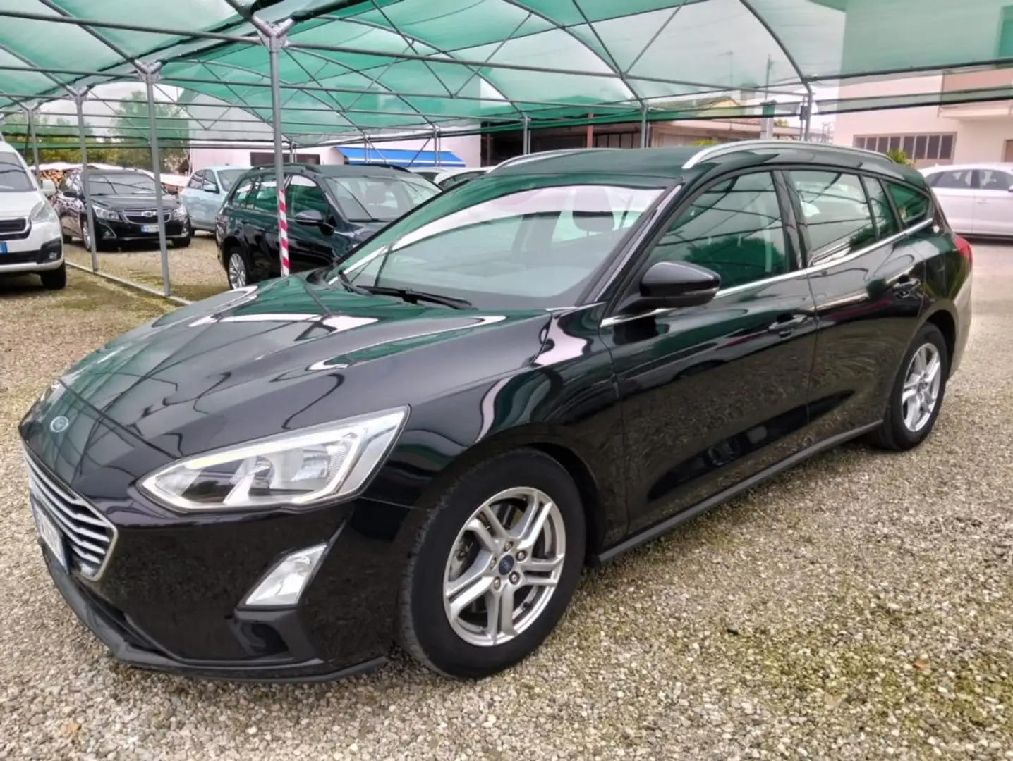 Ford Focus 1.5 TDCi 95 CV Start&Stop SW Business Zwart - 1