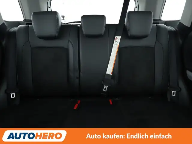 Suzuki Vitara view 15