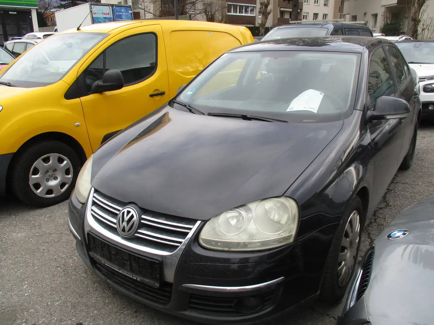 Volkswagen Jetta Trendline Schwarz - 2