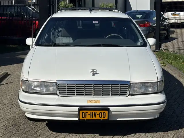 Chevrolet Caprice view 2