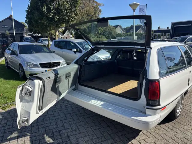 Chevrolet Caprice view 18