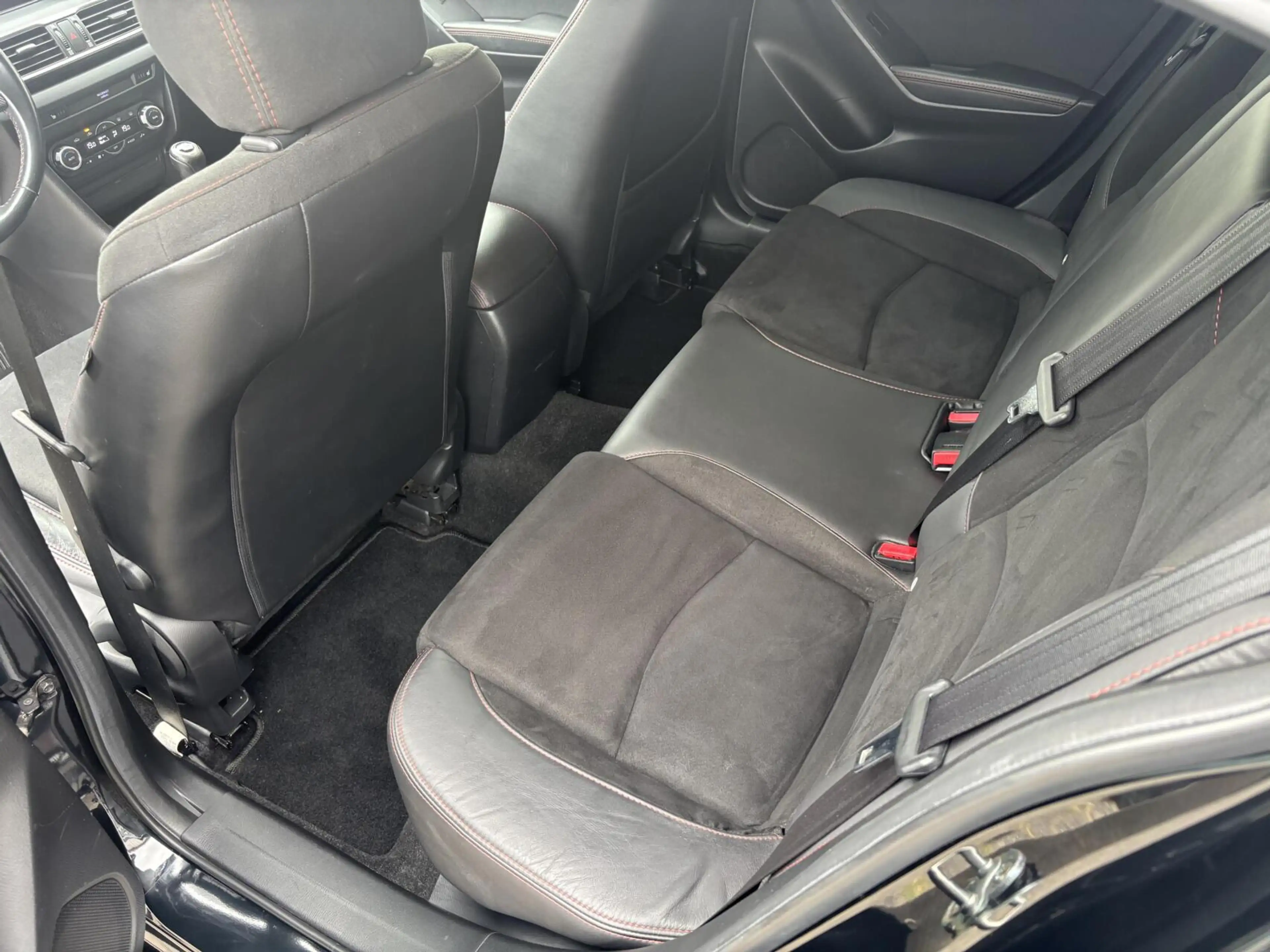 Mazda 3 2.0 SkyActiv-G 120 GT-M | Camera | Dodehoek | Stoe — photo 28