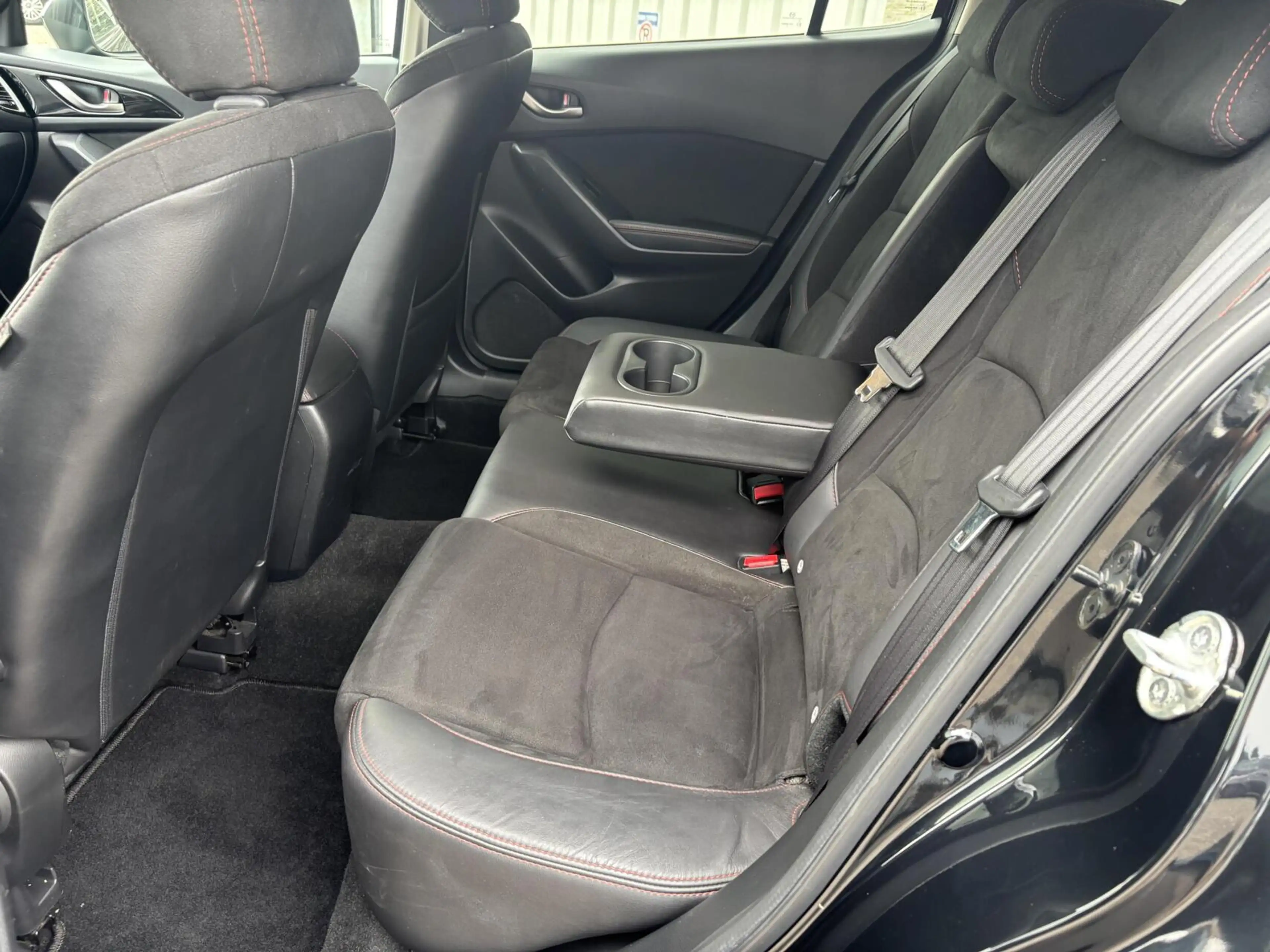 Mazda 3 2.0 SkyActiv-G 120 GT-M | Camera | Dodehoek | Stoe — photo 9