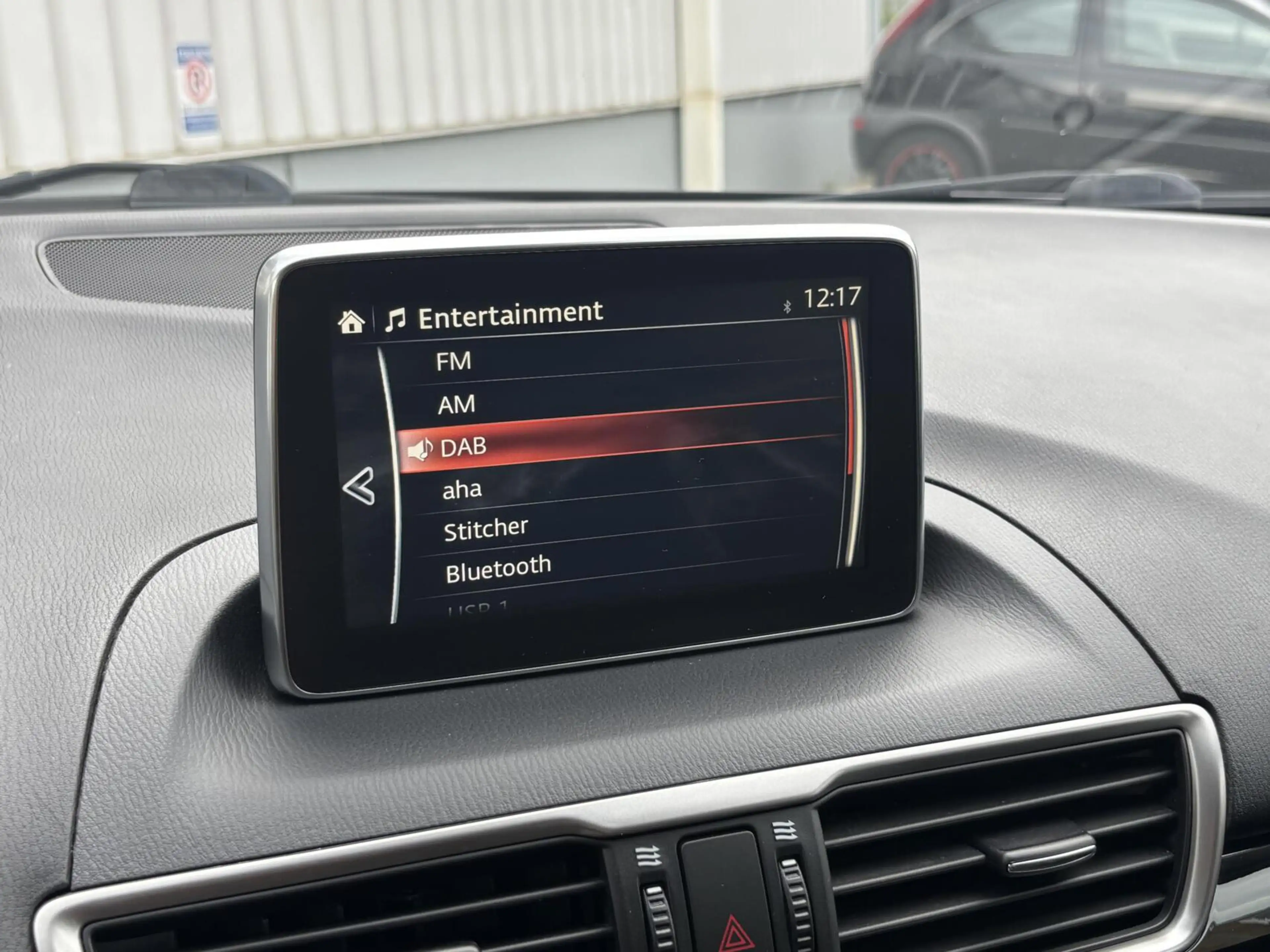 Mazda 3 2.0 SkyActiv-G 120 GT-M | Camera | Dodehoek | Stoe — photo 11