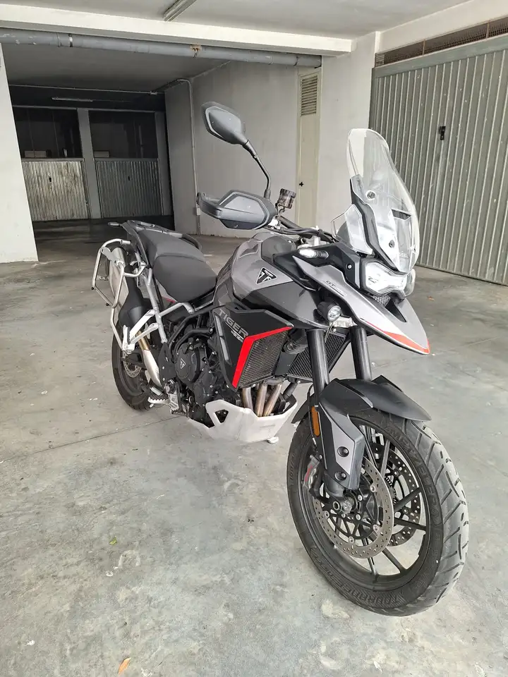 Triumph Tiger 900