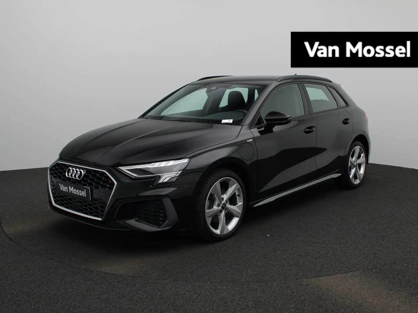 Audi A3 Sportback 40 TFSI e Advanced edition l MMI navigat Zwart - 1