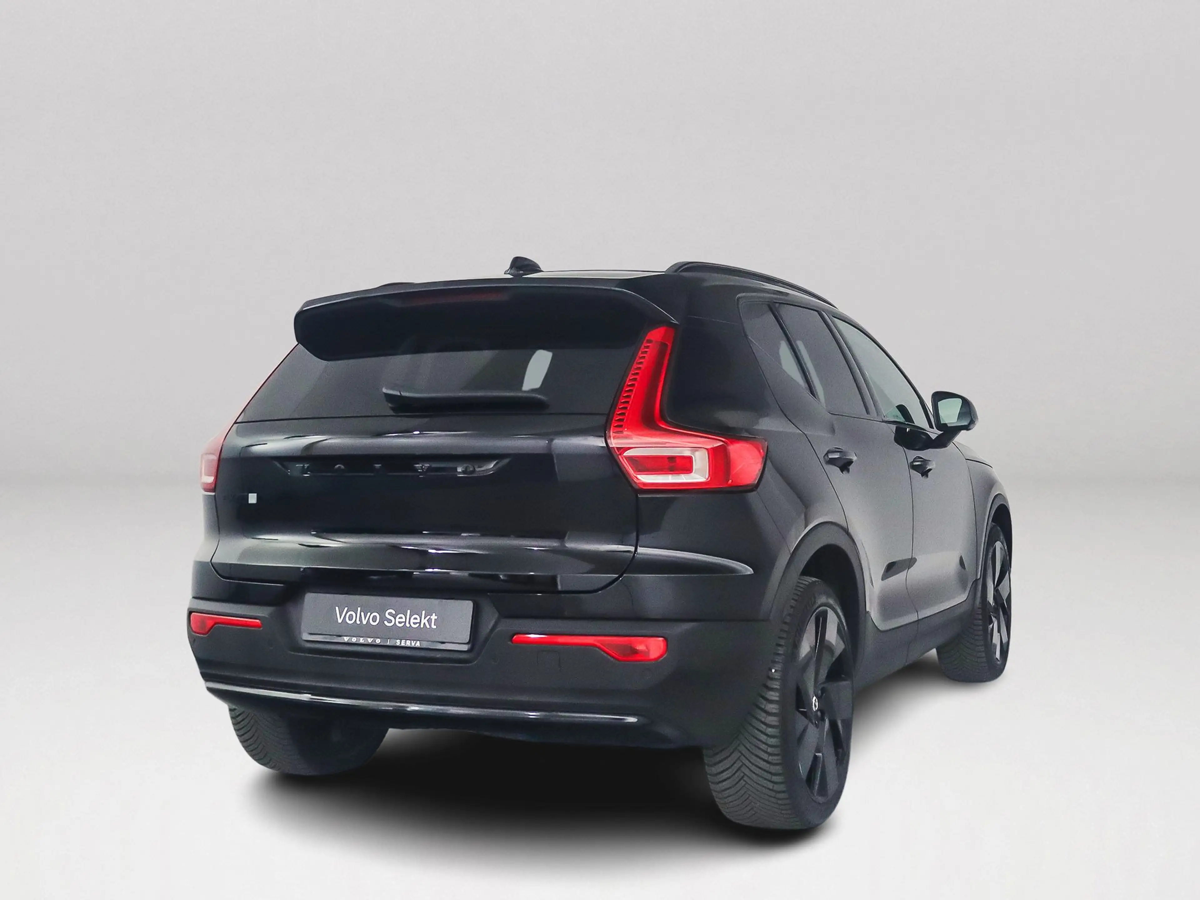 Volvo EX40 Single Motor Extended Range Plus Black Ed. 82 kWh — photo 2
